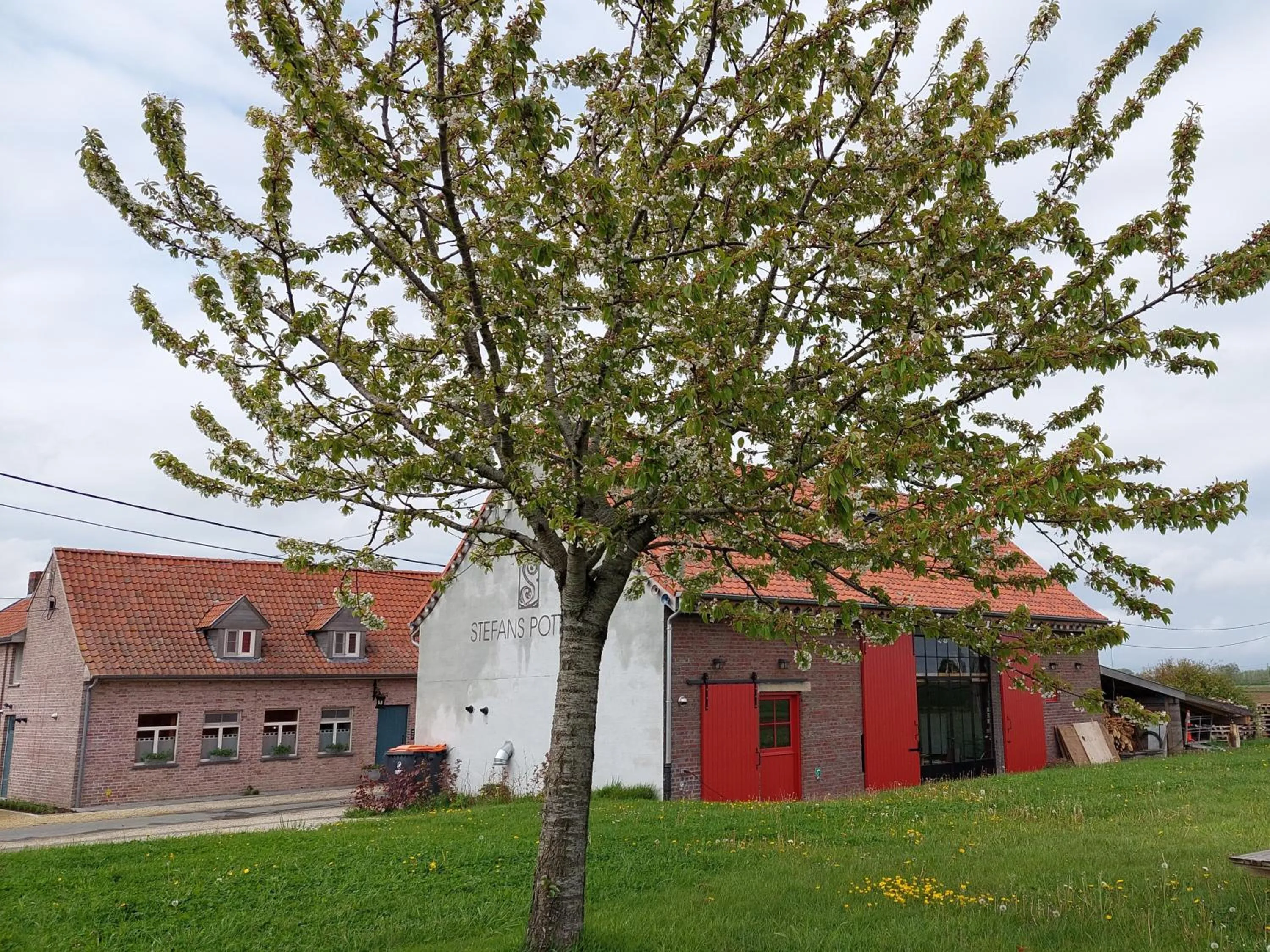 Property building in B&B Stefans Pottery