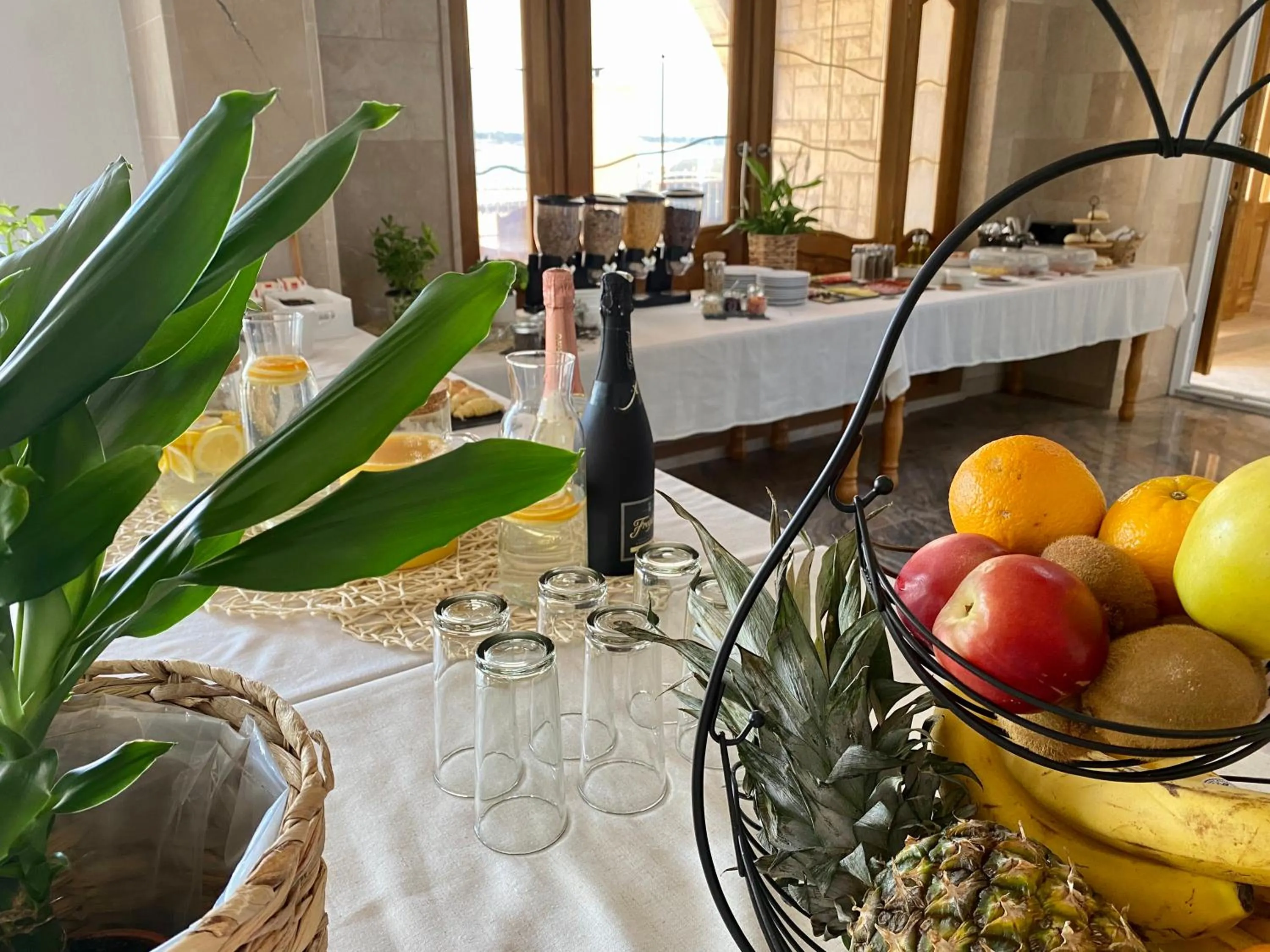 Food and drinks in Hotel Buenavista Beach House Trogir