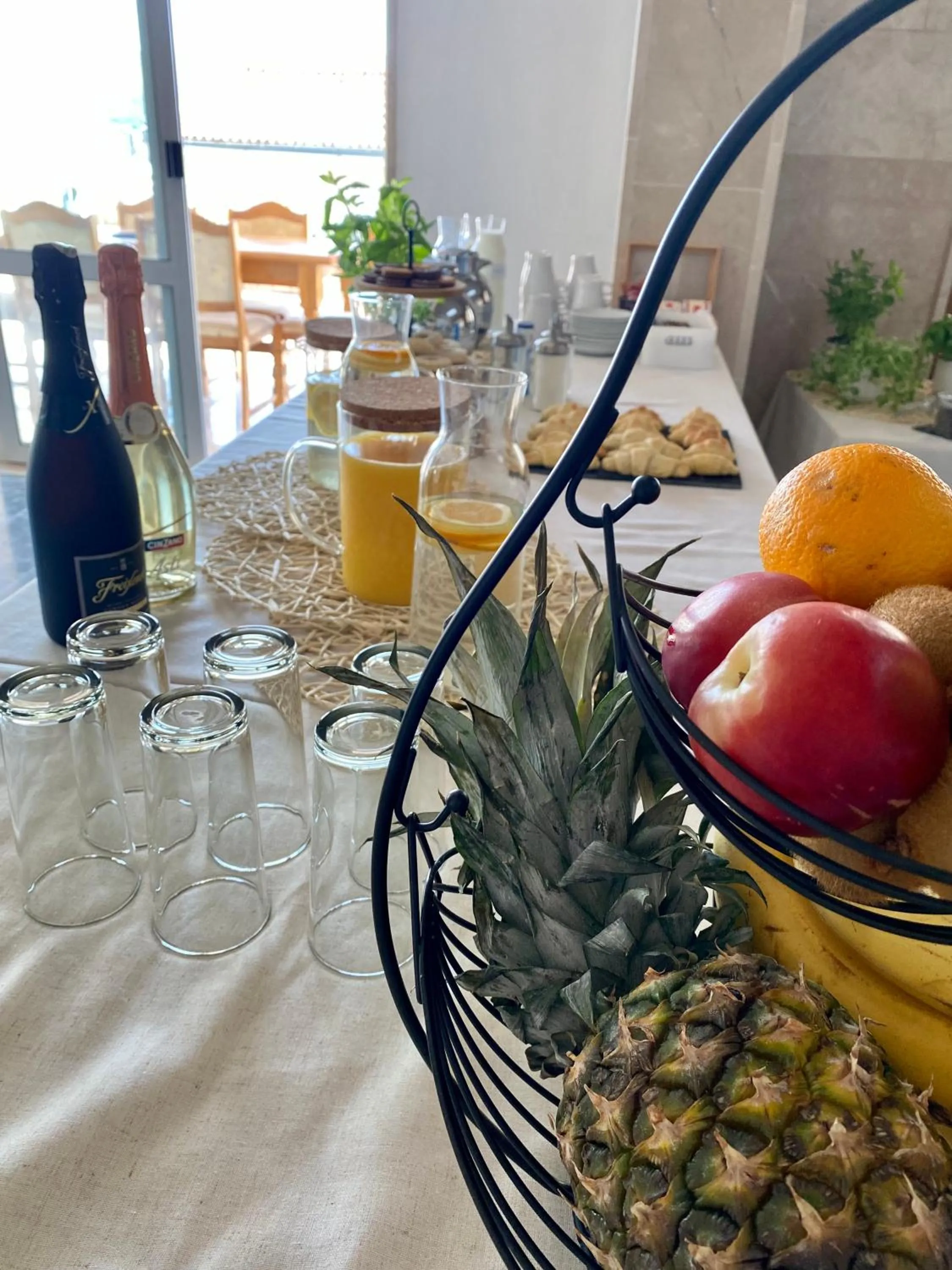 Food and drinks in Hotel Buenavista Beach House Trogir