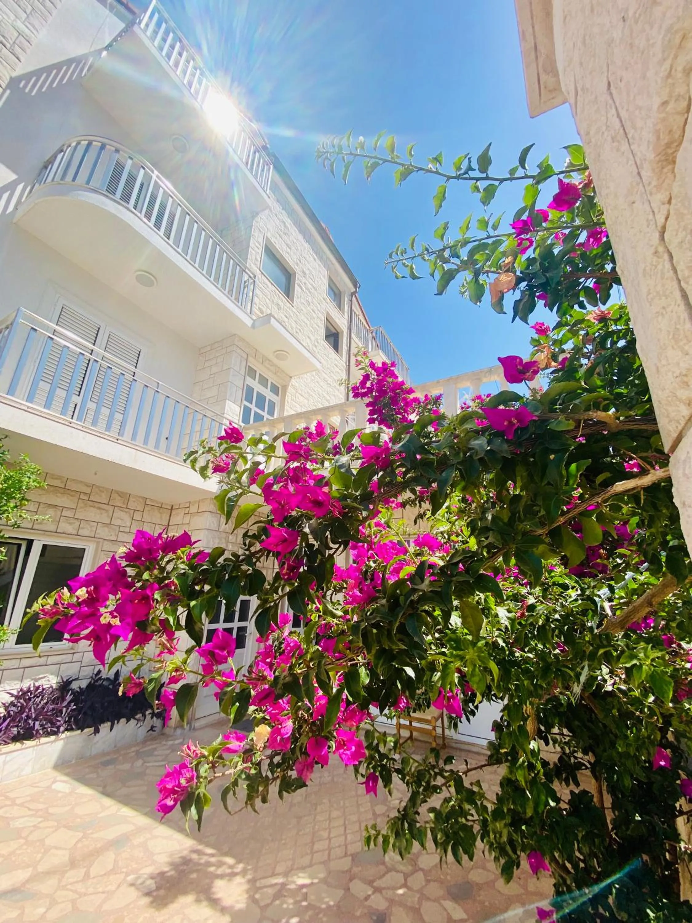 Facade/entrance in Hotel Buenavista Beach House Trogir
