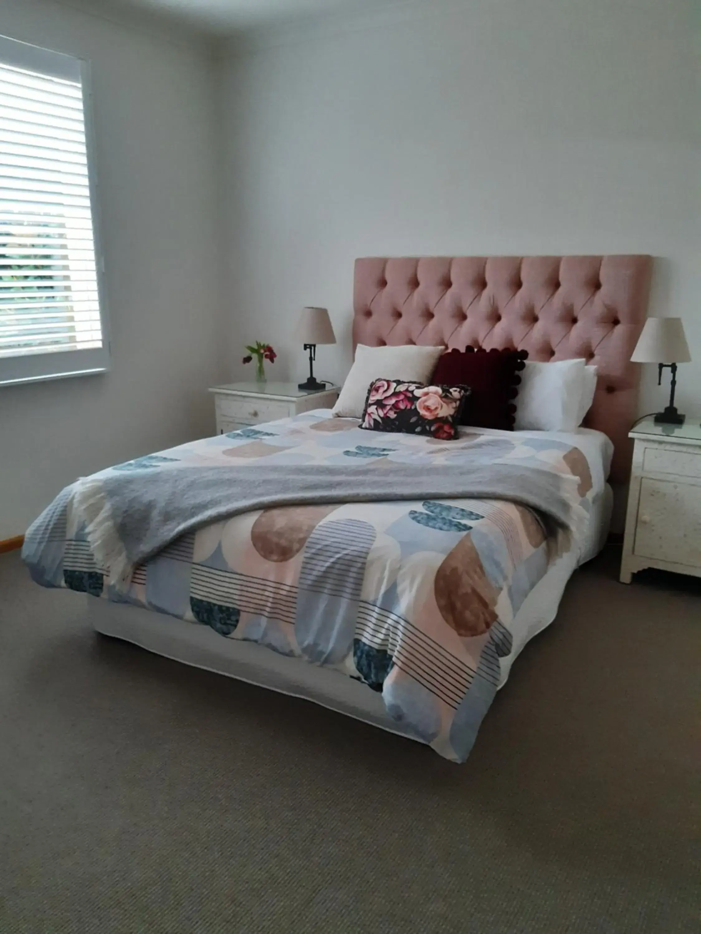 Executive Three-Bedroom Apartment in The Lakes Apartments Executive Three-Bedroom Apartment in The Lakes Apartments