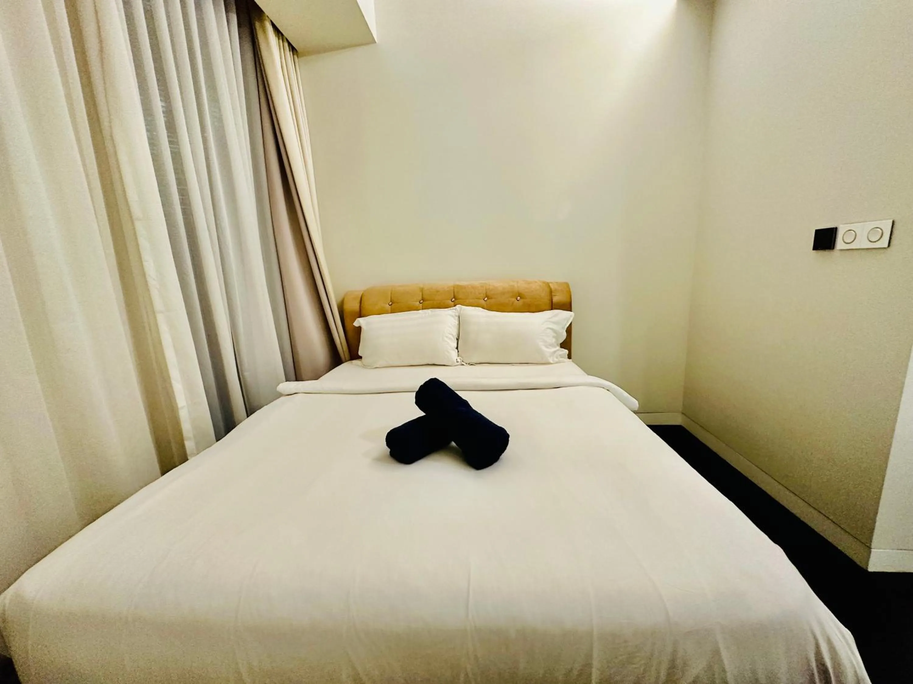 Bed in Tropicana The Residence By Klcc