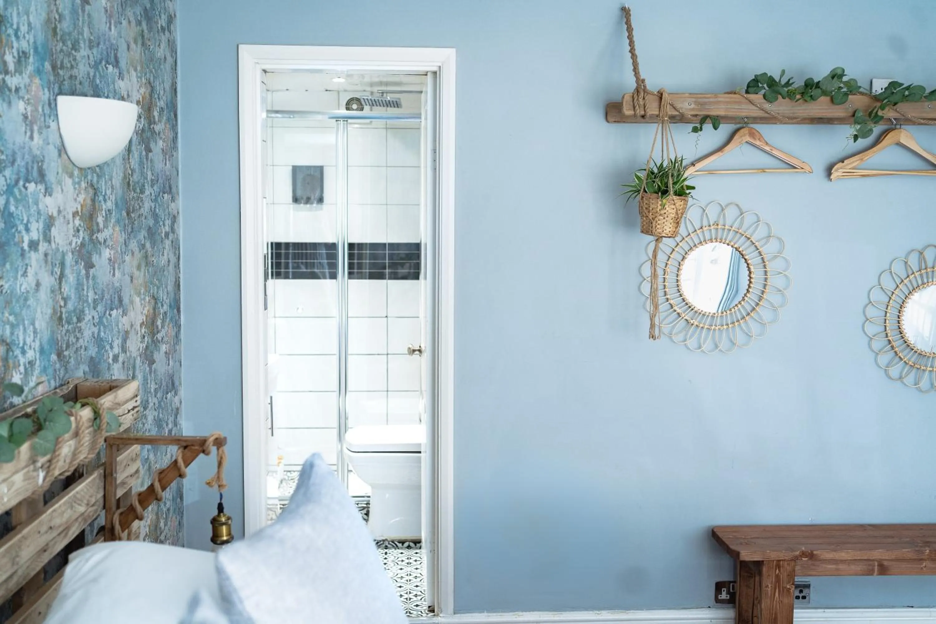 Toilet in Saltwater Guest House