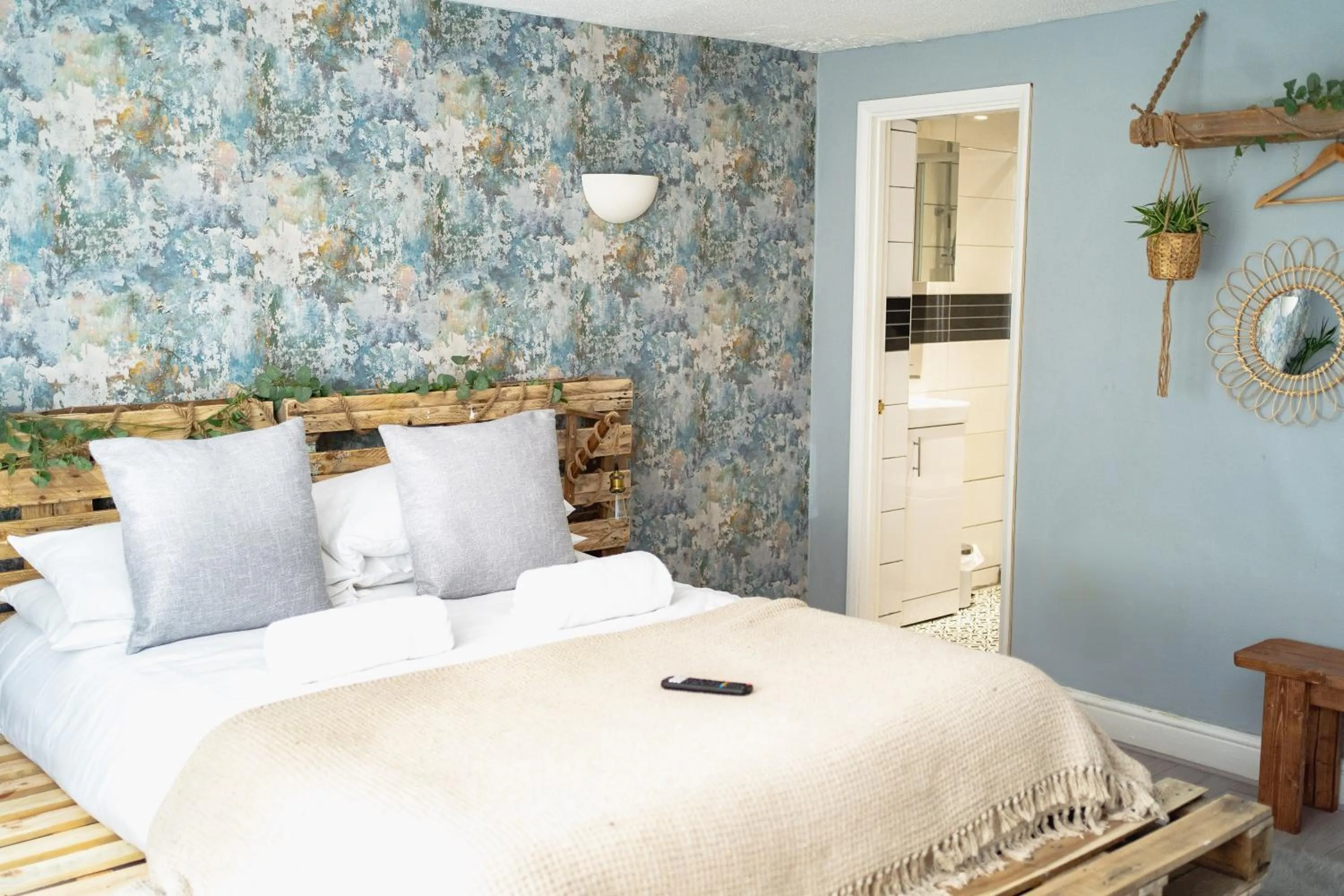 Bed in Saltwater Guest House