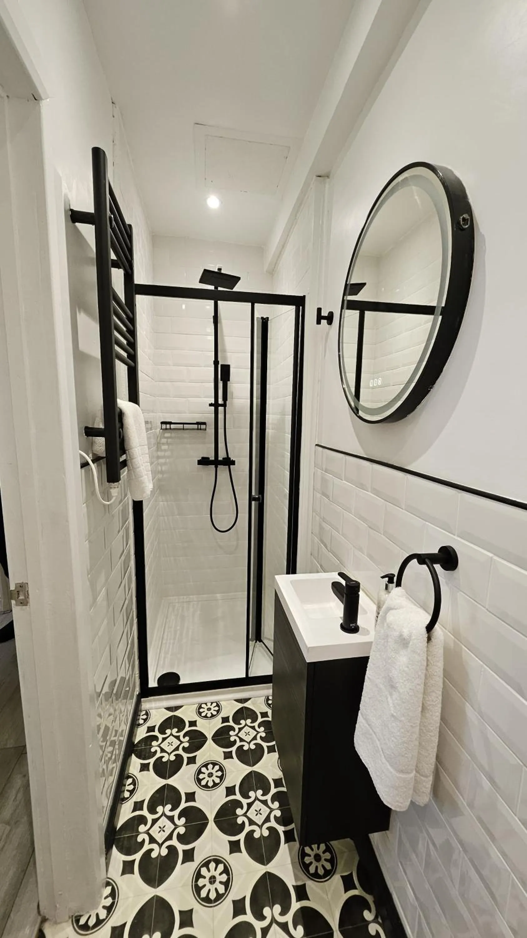 Shower in Saltwater Guest House