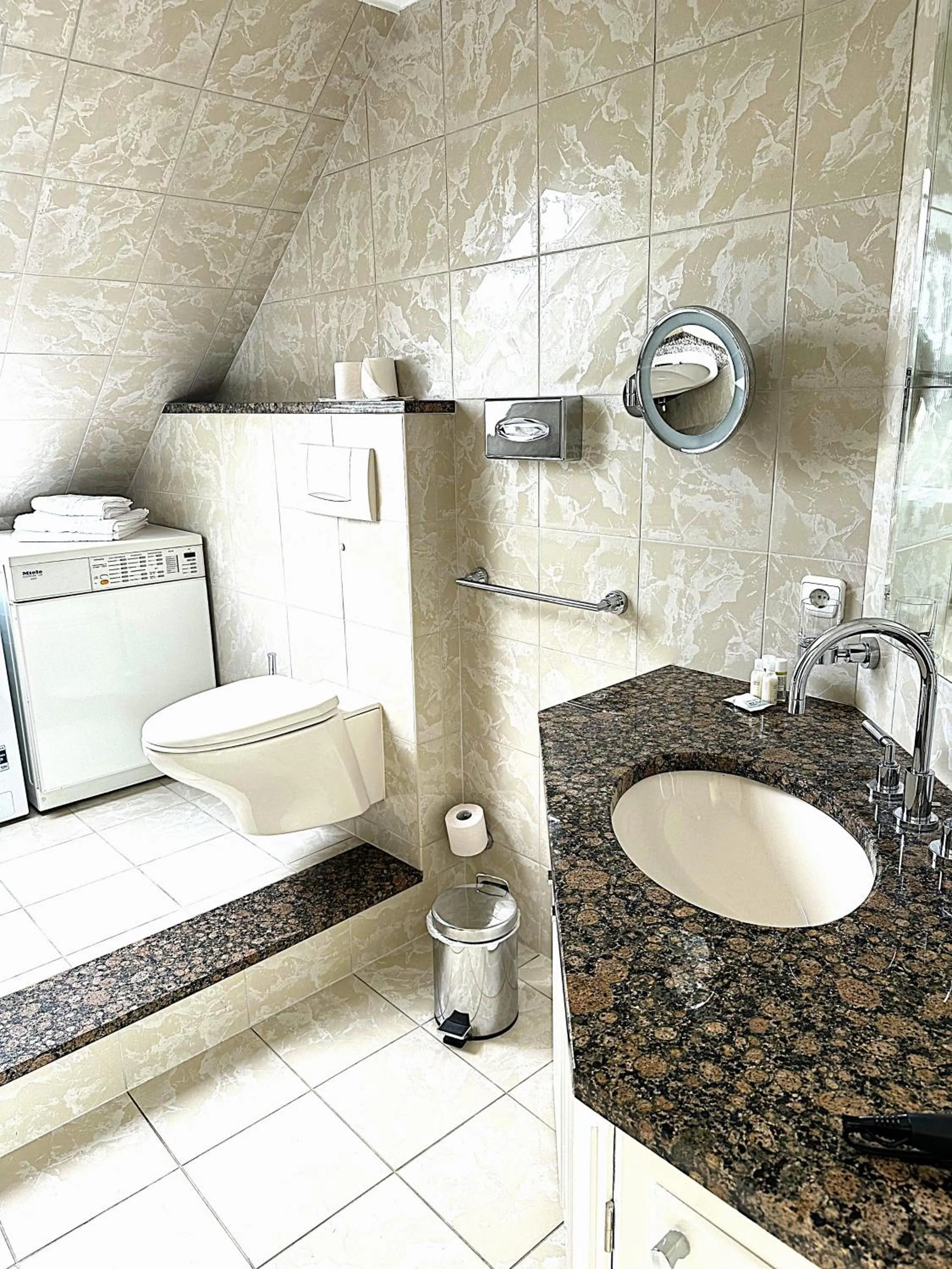 Bathroom in Hotel Twilling