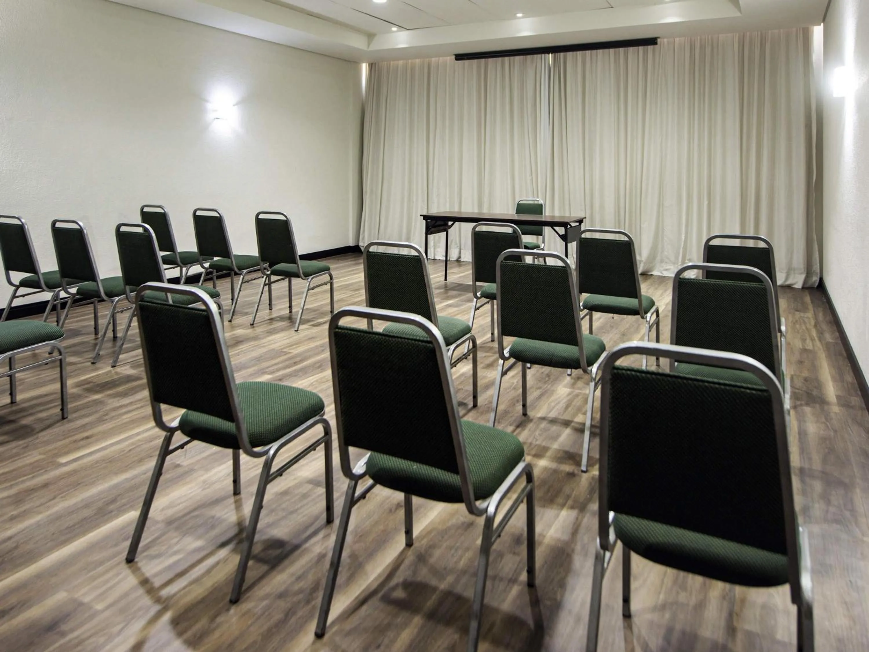Meeting/conference room in ibis Betim