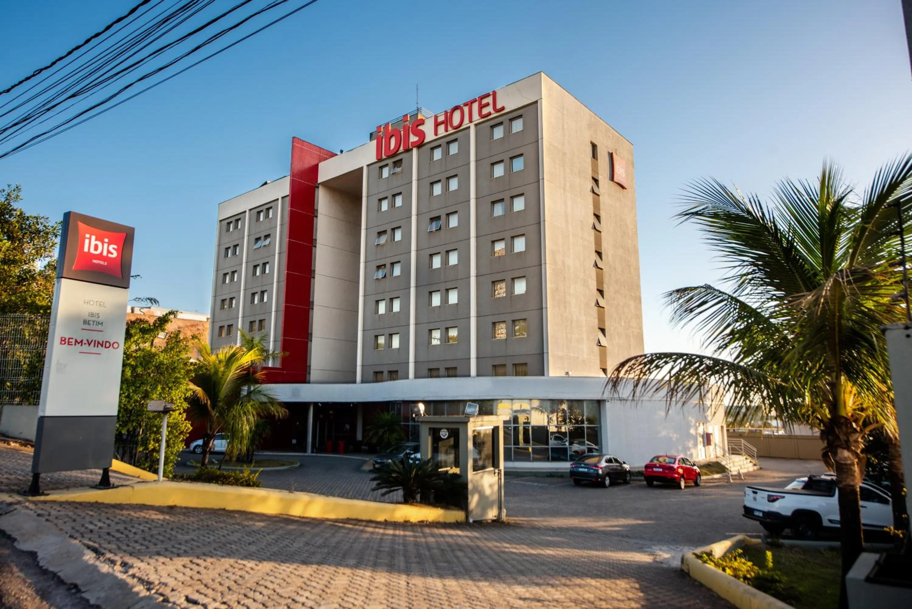 Facade/entrance in ibis Betim