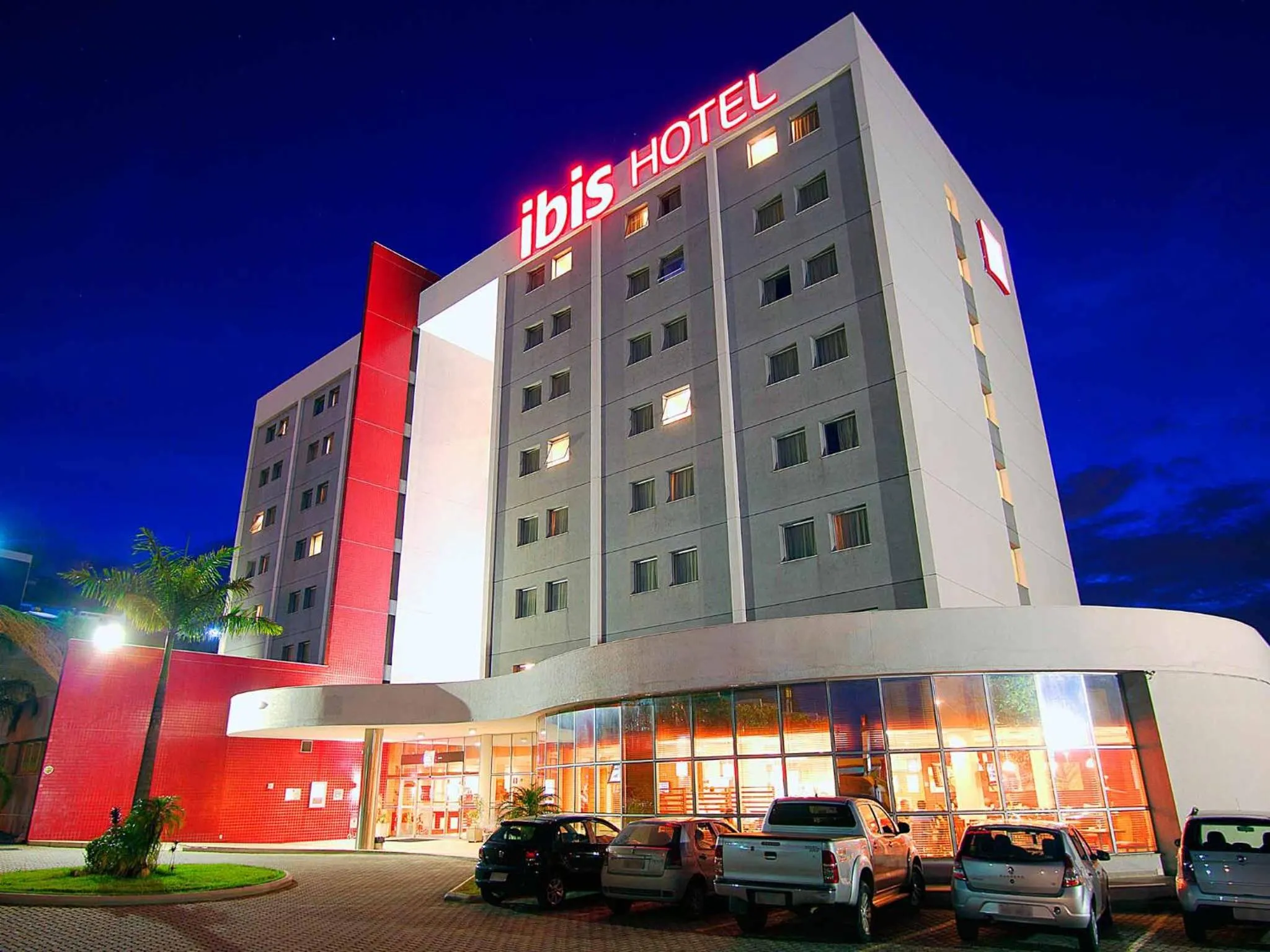 Facade/entrance in ibis Betim