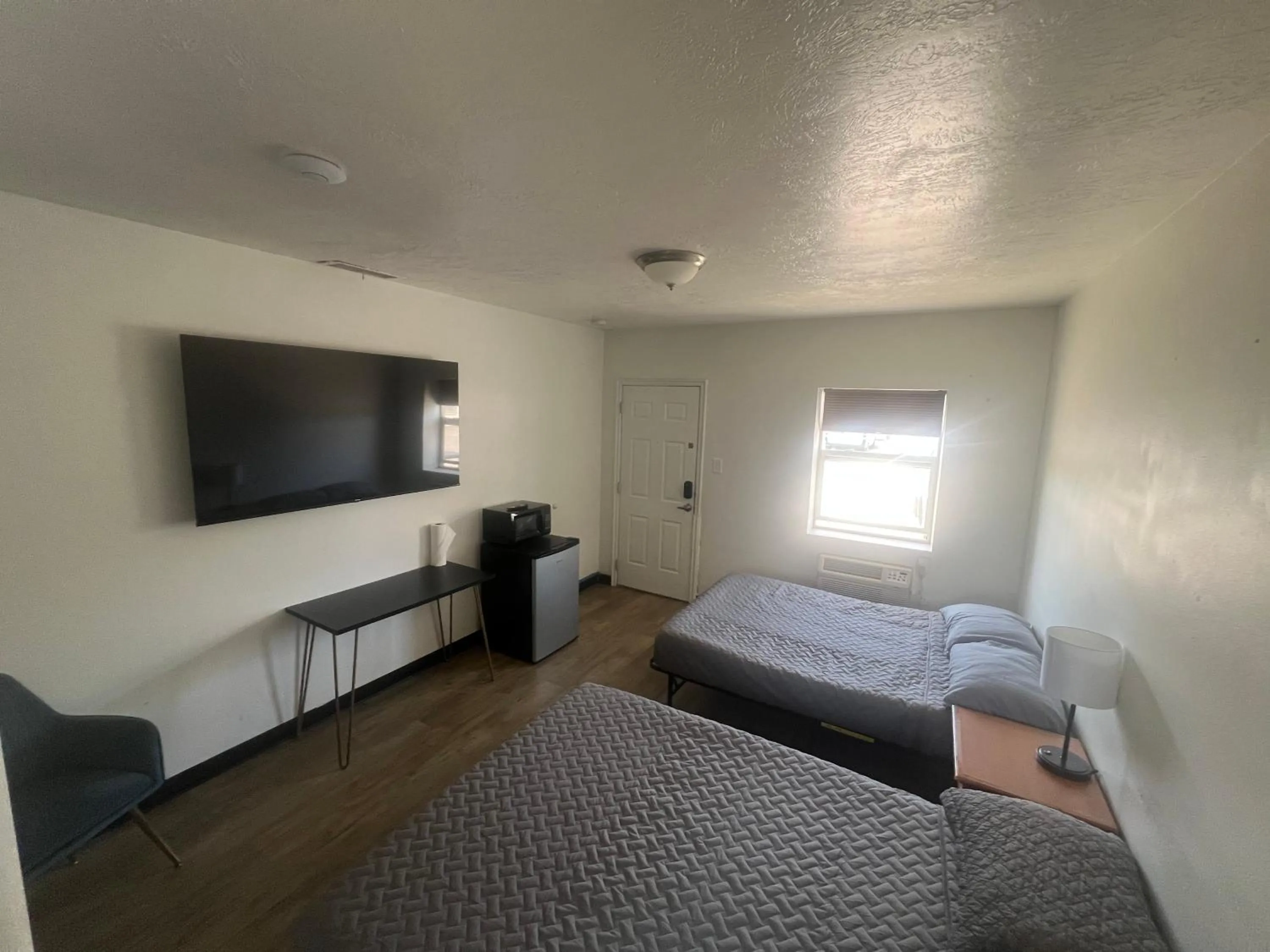 Mac’s Motel