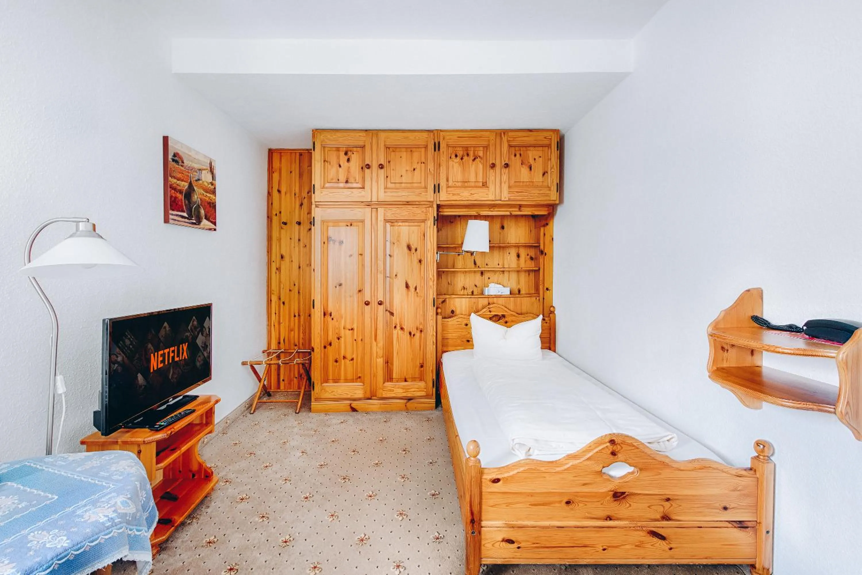 Photo of the whole room, Bed in Hotel Garni Nuss