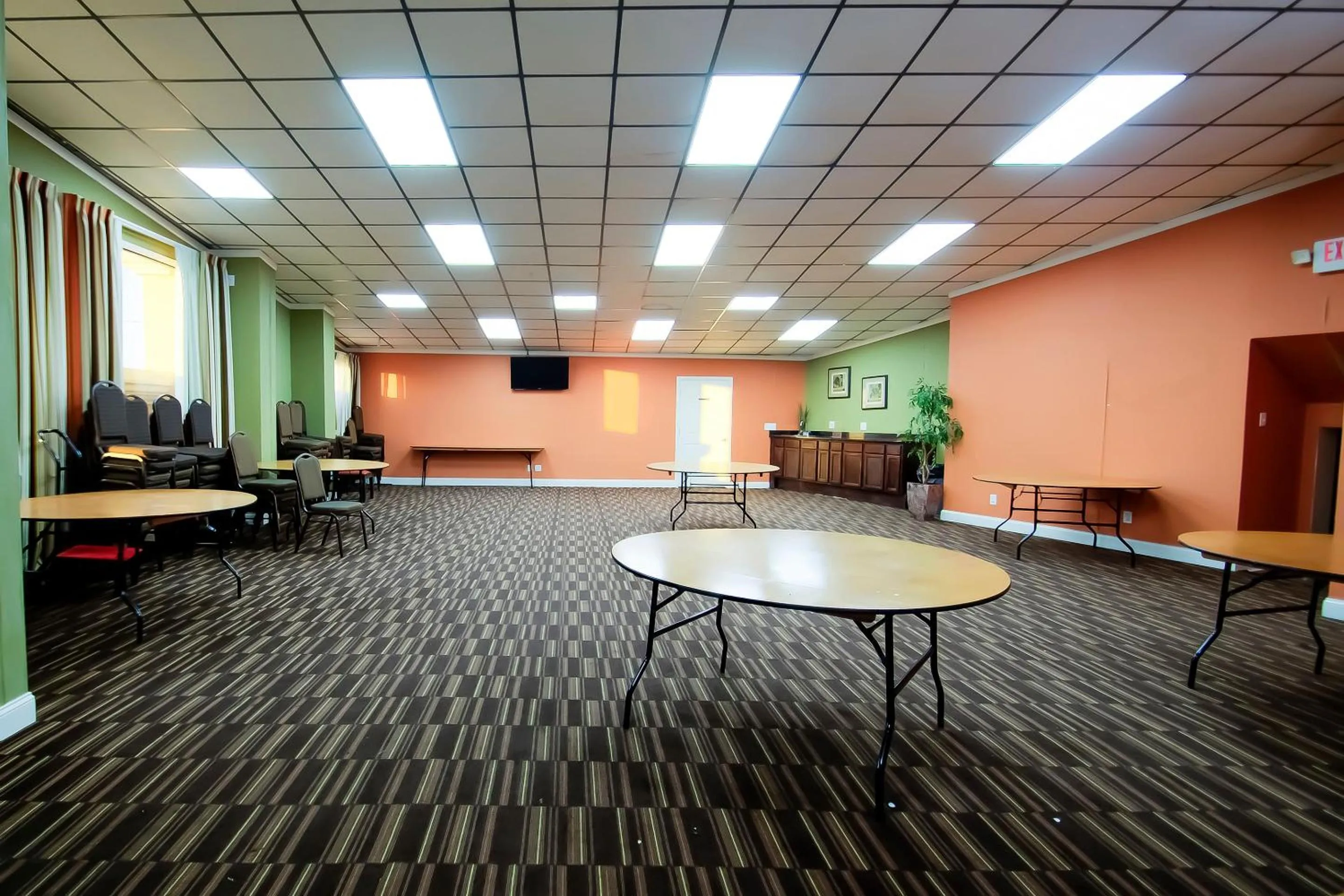 Business facilities in Cypress Inn & Suites Washington by OYO