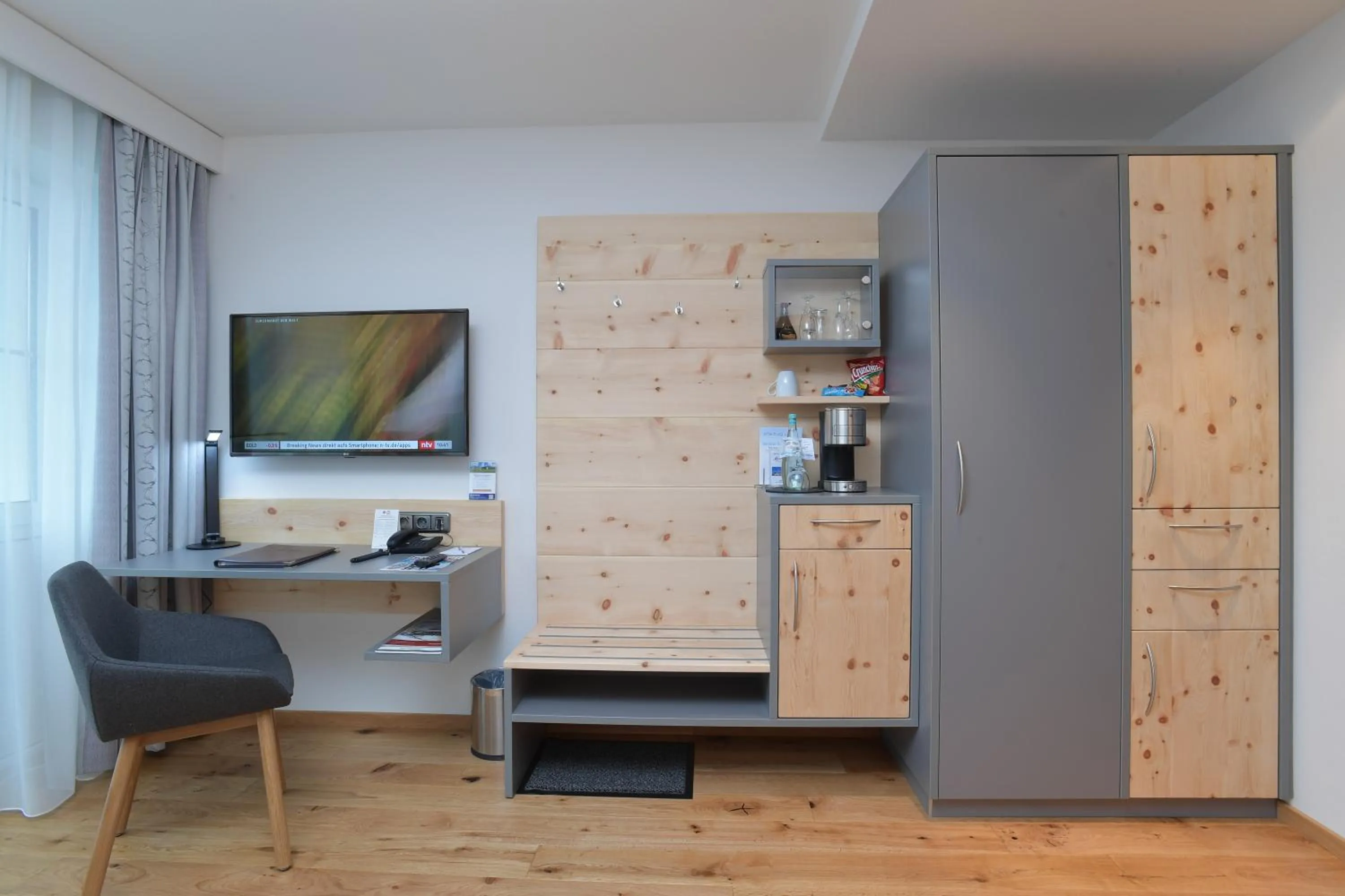 TV and multimedia in Alpenhof Oberstdorf Hotel & SPA, Signature Collection by BW