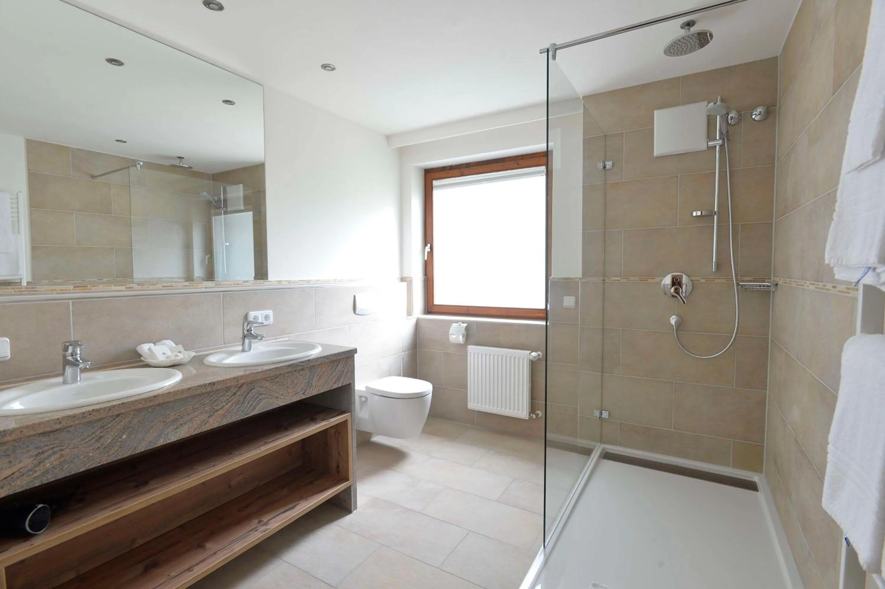 Shower in Alpenhof Oberstdorf Hotel & SPA, Signature Collection by BW