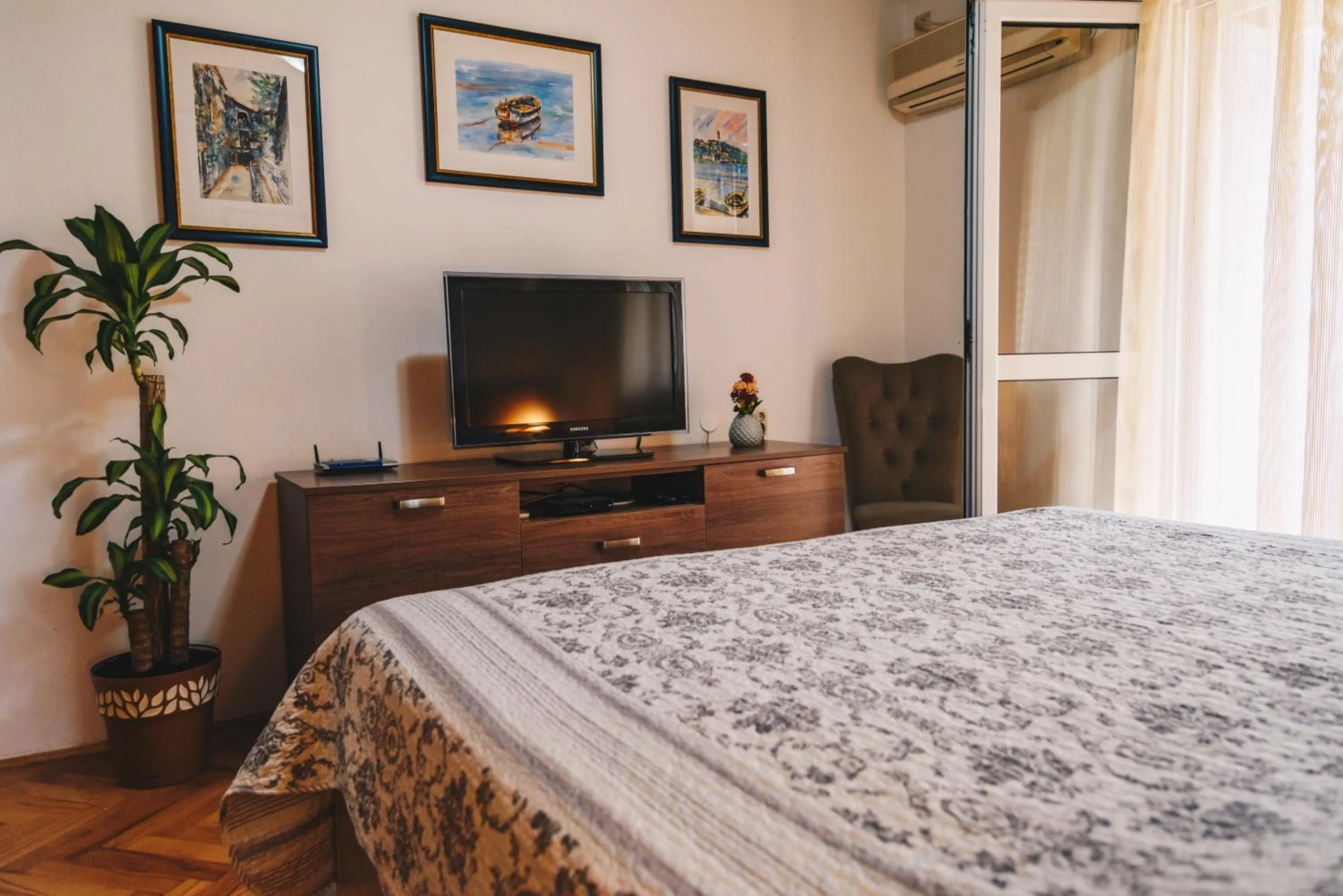 Bedroom, Bed in El Mar Apartments