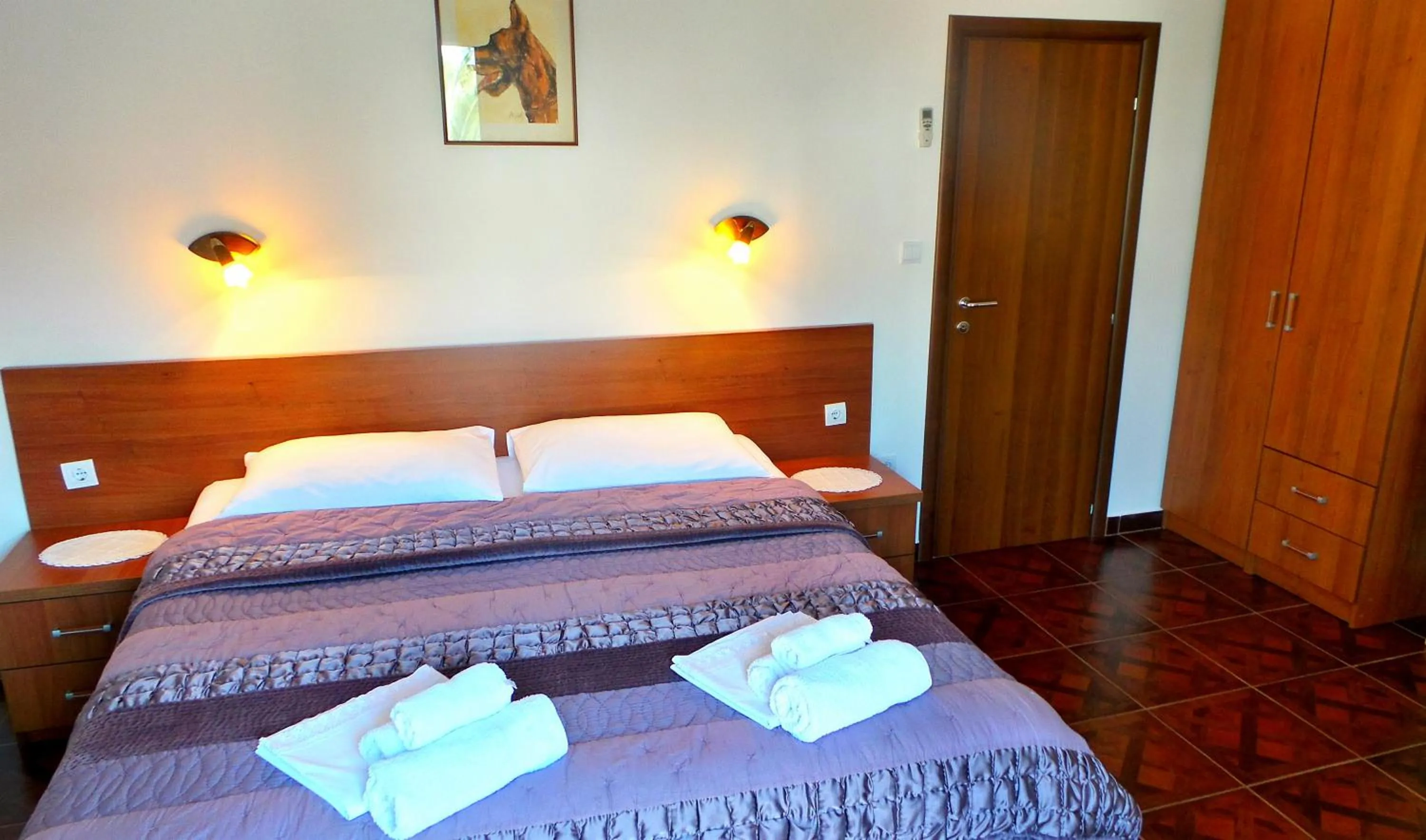 Bedroom, Bed in El Mar Apartments