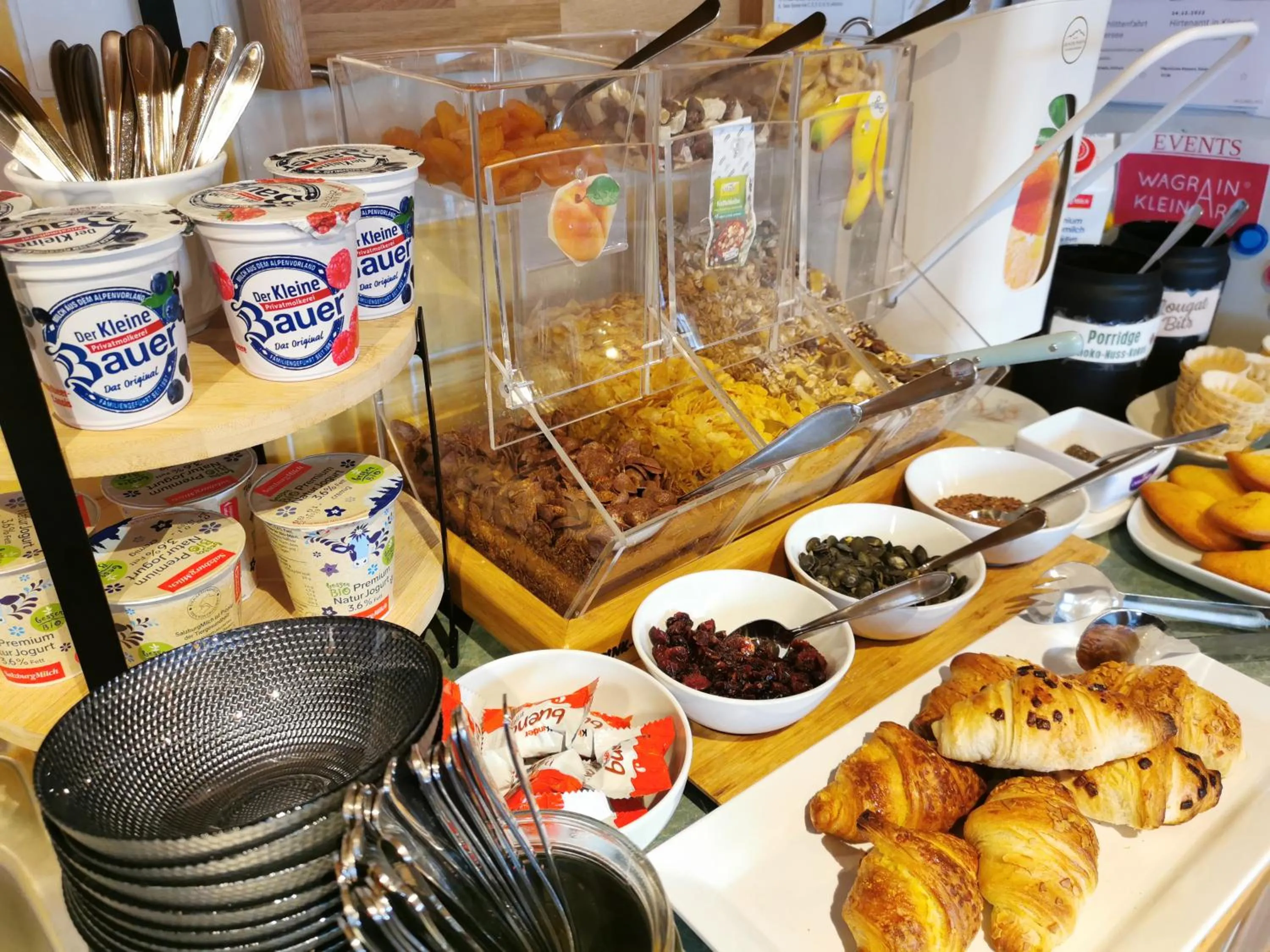Buffet breakfast in Hotelpension Oberauer Wagrain