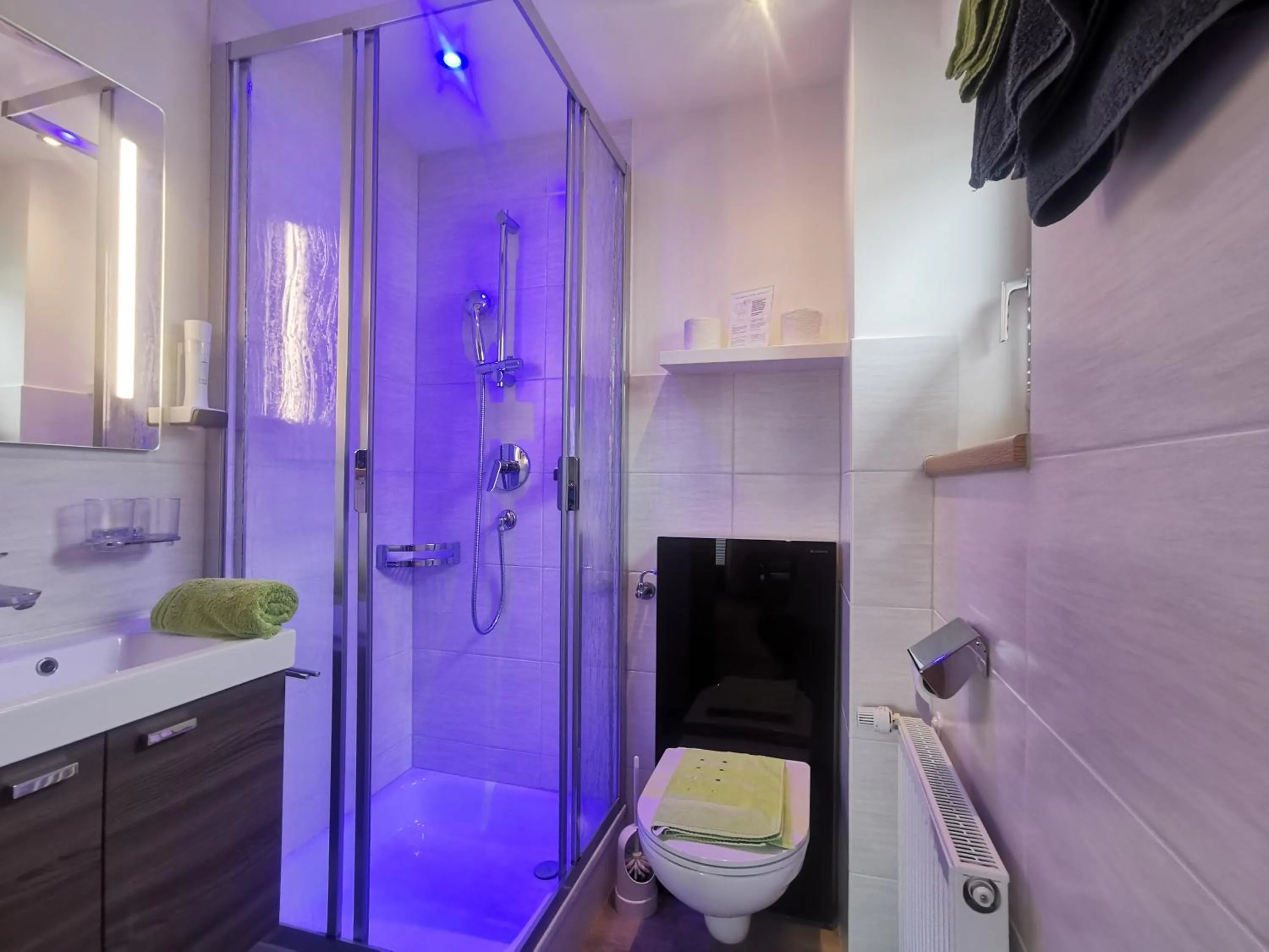Shower in Hotelpension Oberauer Wagrain