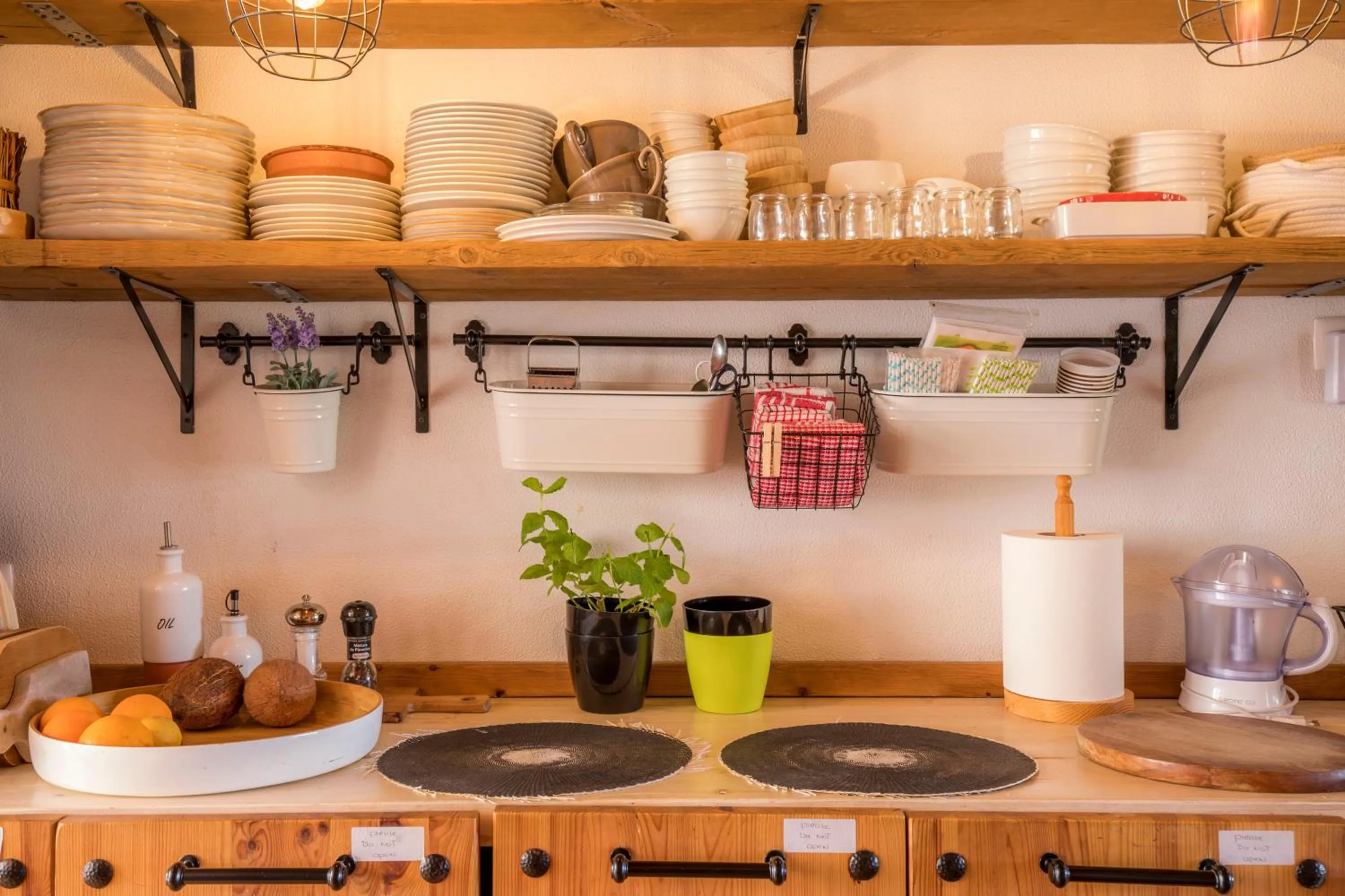 Communal kitchen in Herdade Quinta Natura Turismo Rural