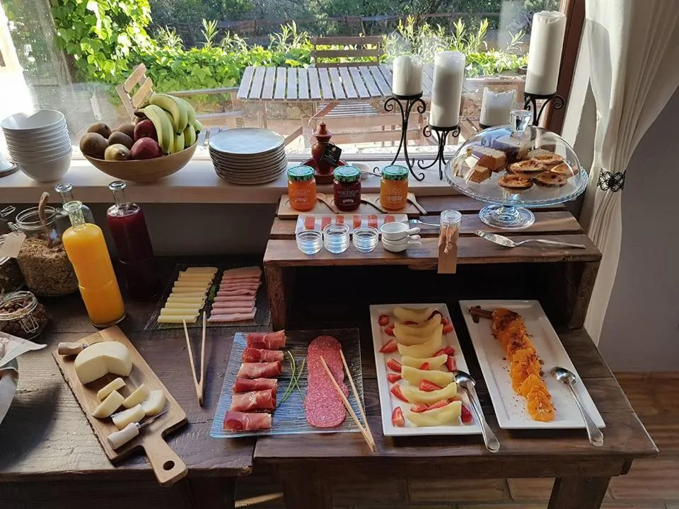 Buffet breakfast in Herdade Quinta Natura Turismo Rural