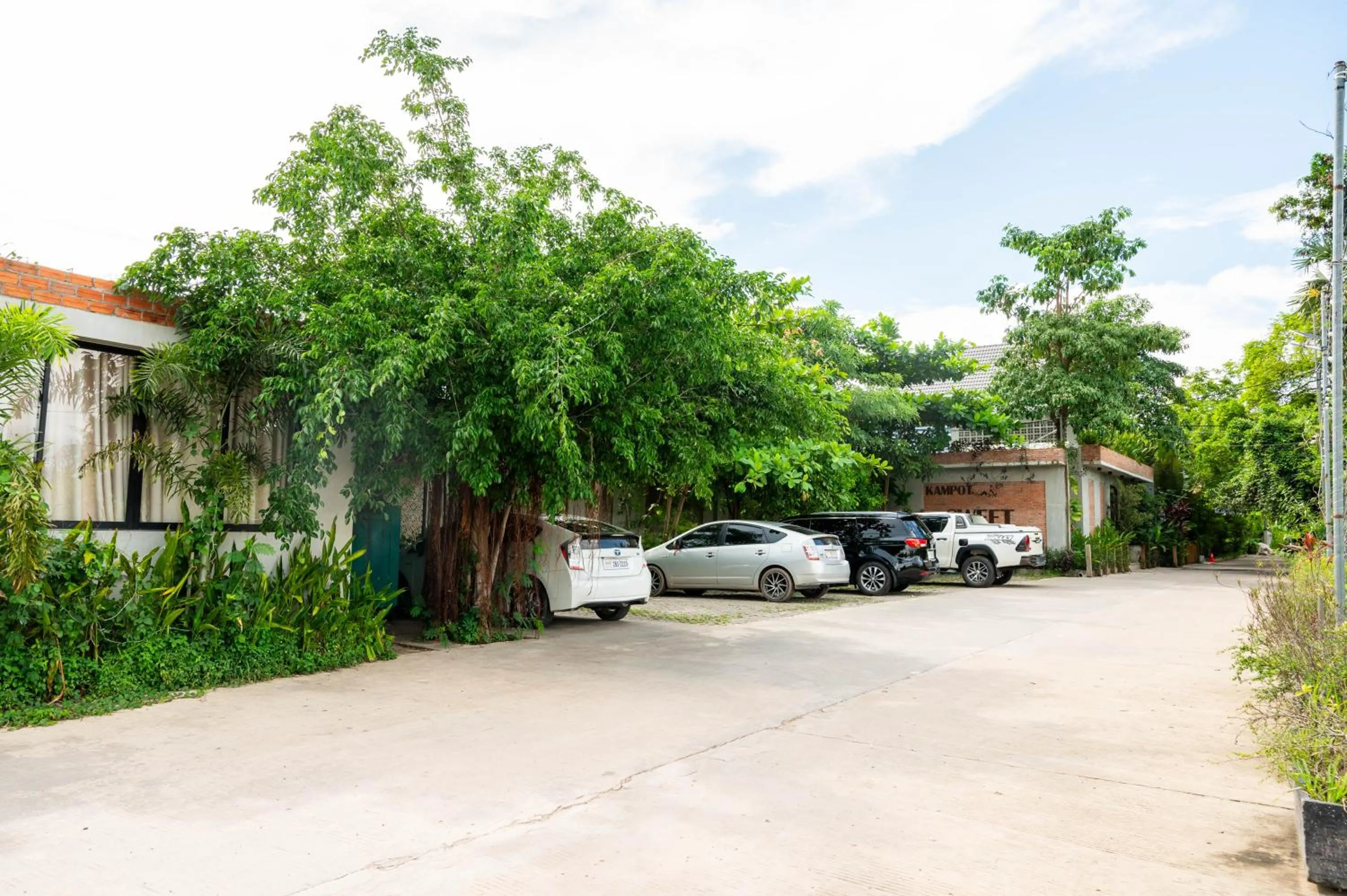 Parking in Kampot Sweet Boutique