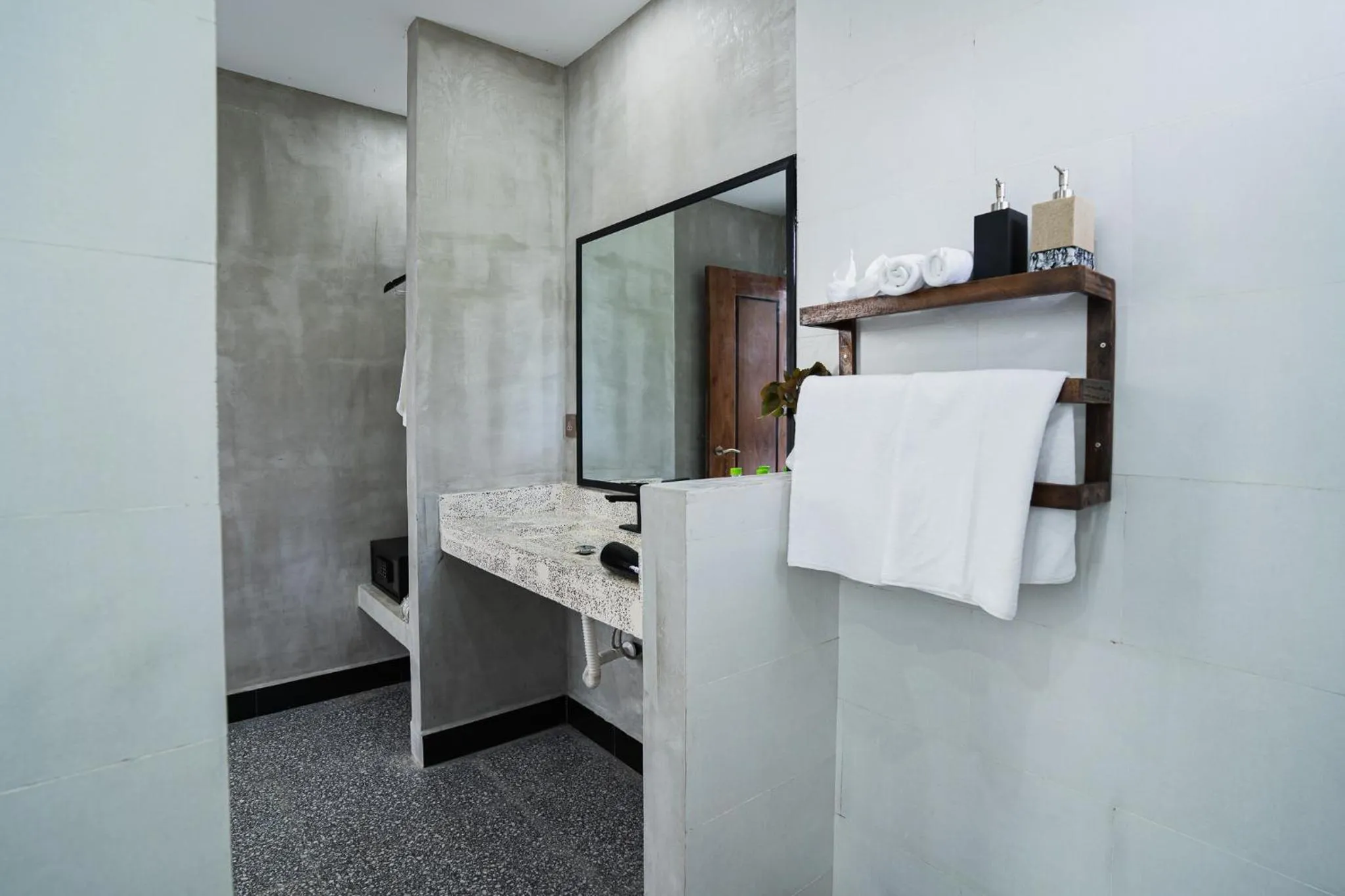 Bathroom in Kampot Sweet Boutique