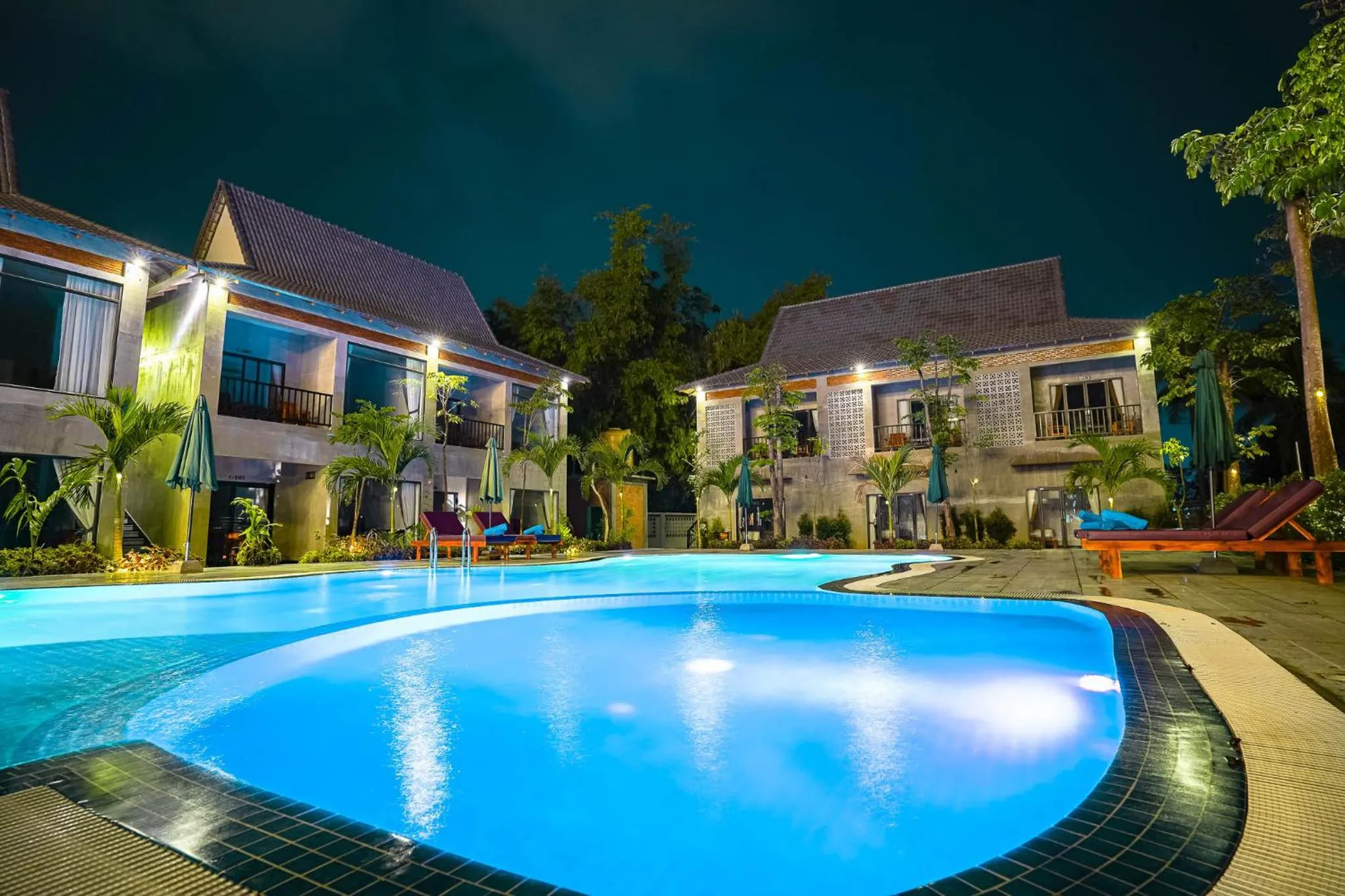 Swimming pool in Kampot Sweet Boutique