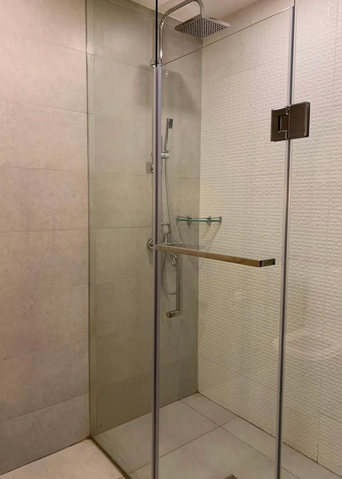 Shower in JET Hotel