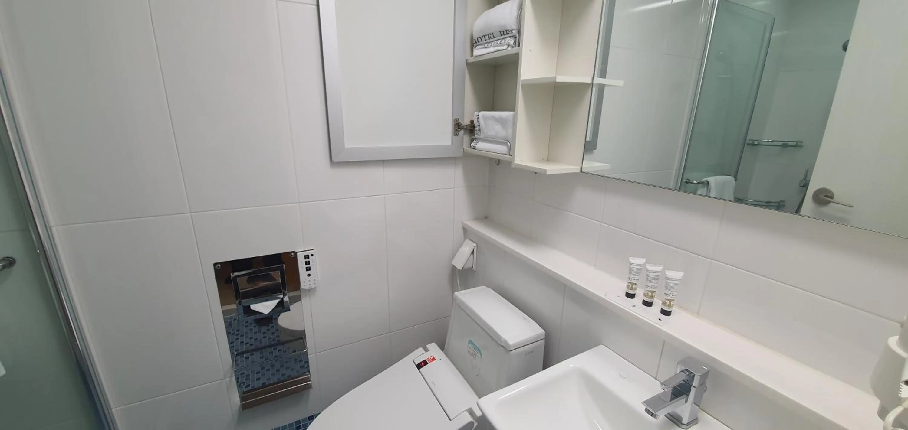 Bathroom in Hotel Bellia