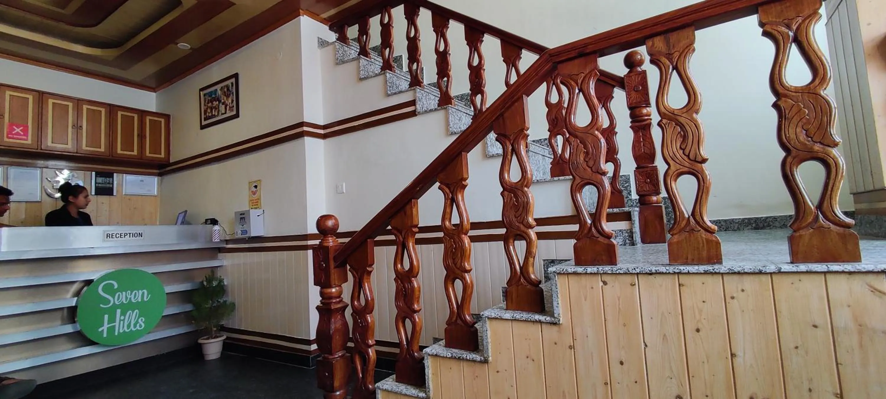 Lobby or reception in Seven Hills Shimla by Him Haults Hospitality