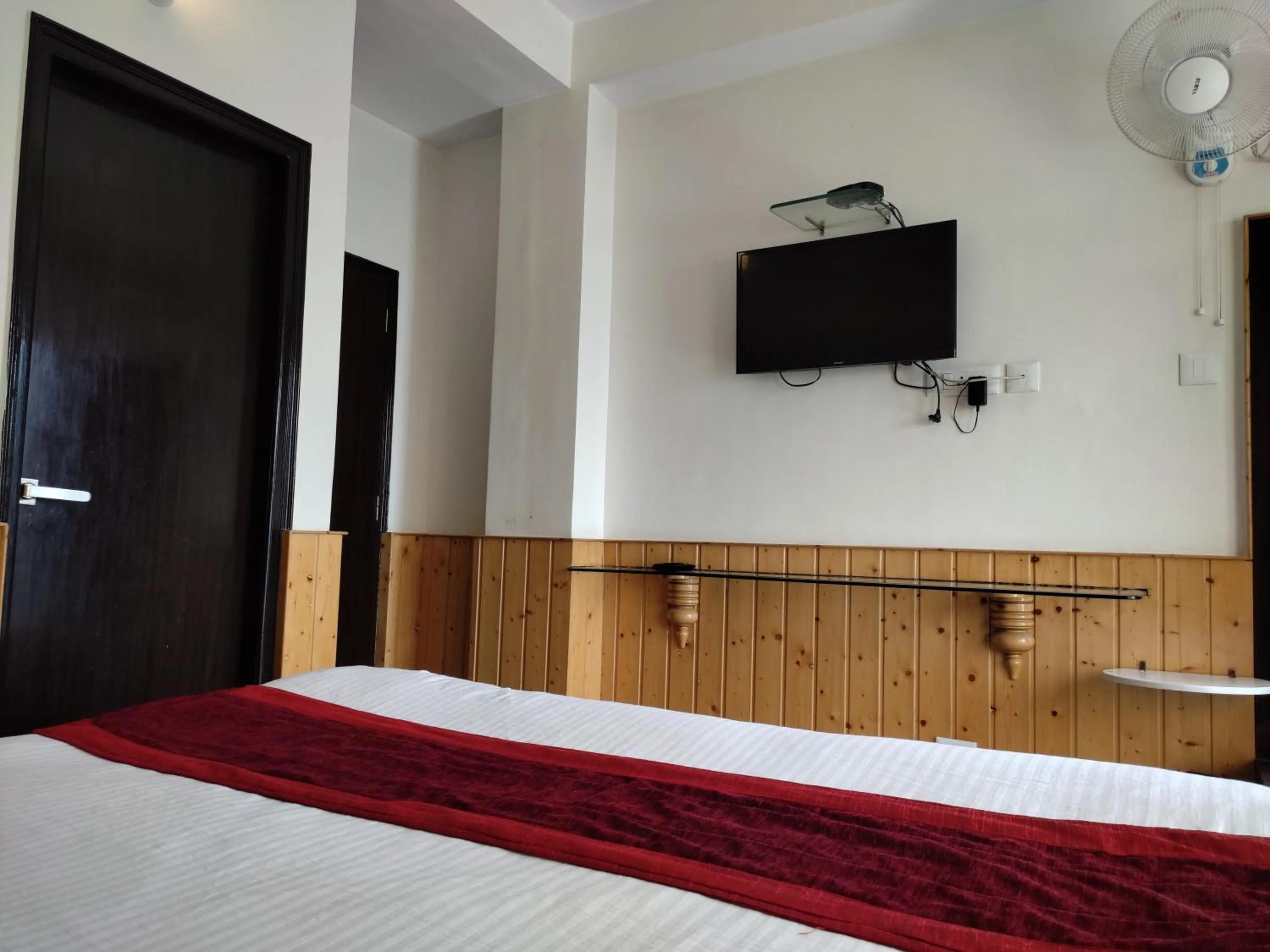 Bed in Seven Hills Shimla by Him Haults Hospitality