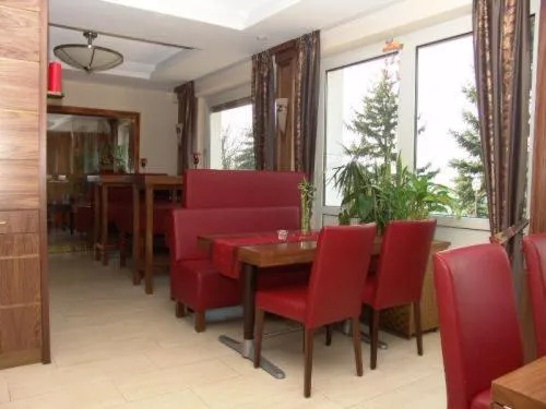 Restaurant/places to eat in Burg-Hotel