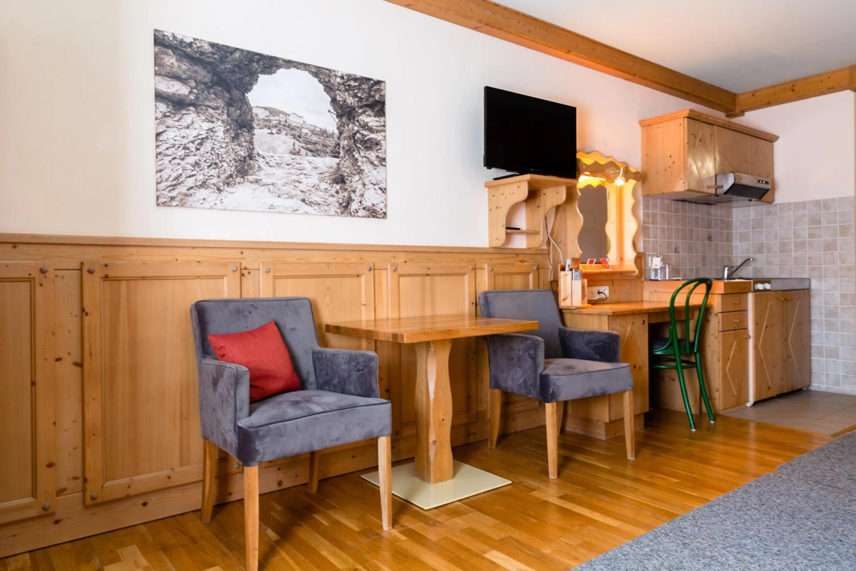 Kitchen or kitchenette in Scharfegger's Raxalpenhof - Zuhause am Land