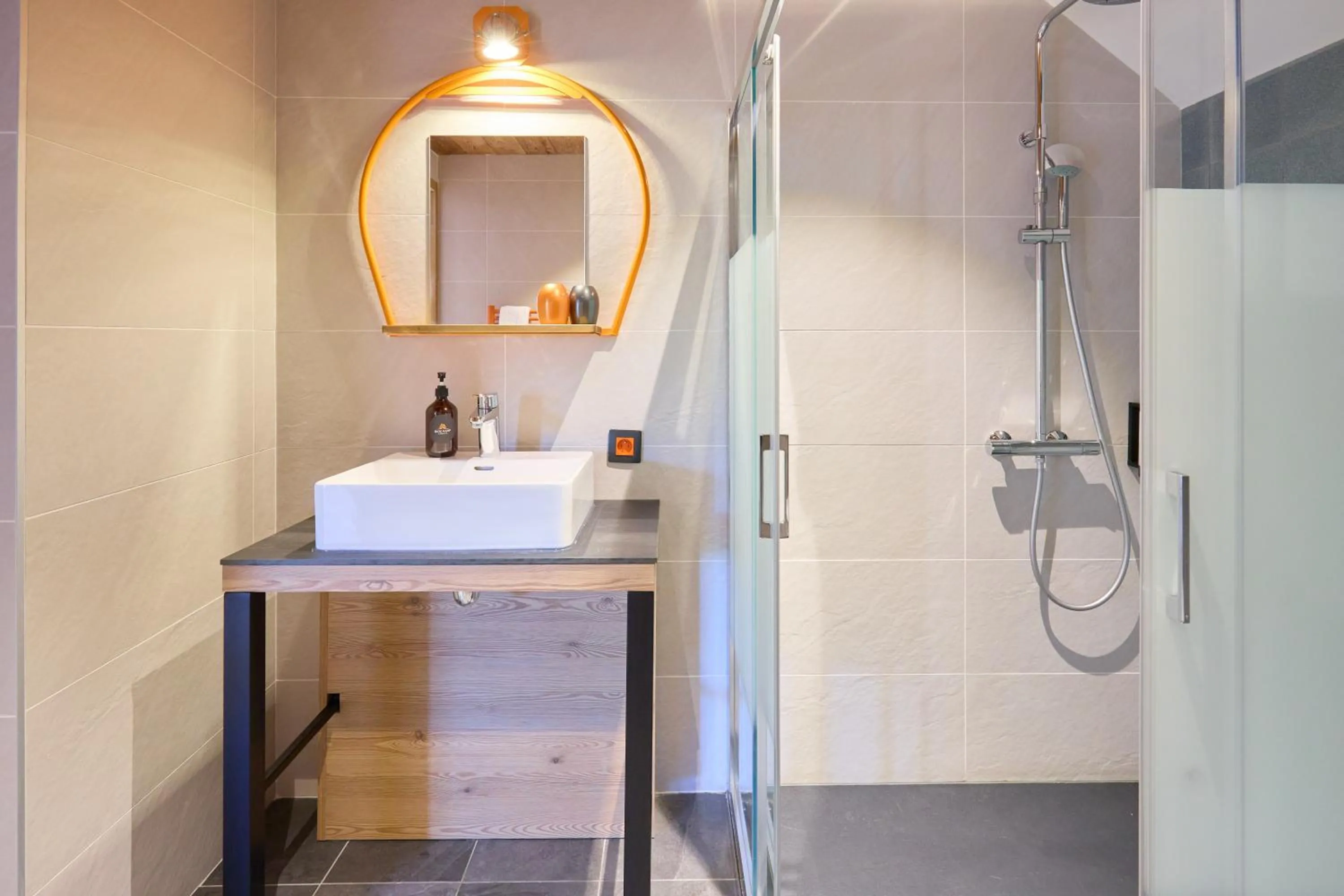 Bathroom in Hotel Base Camp Lodge - Les 2 Alpes