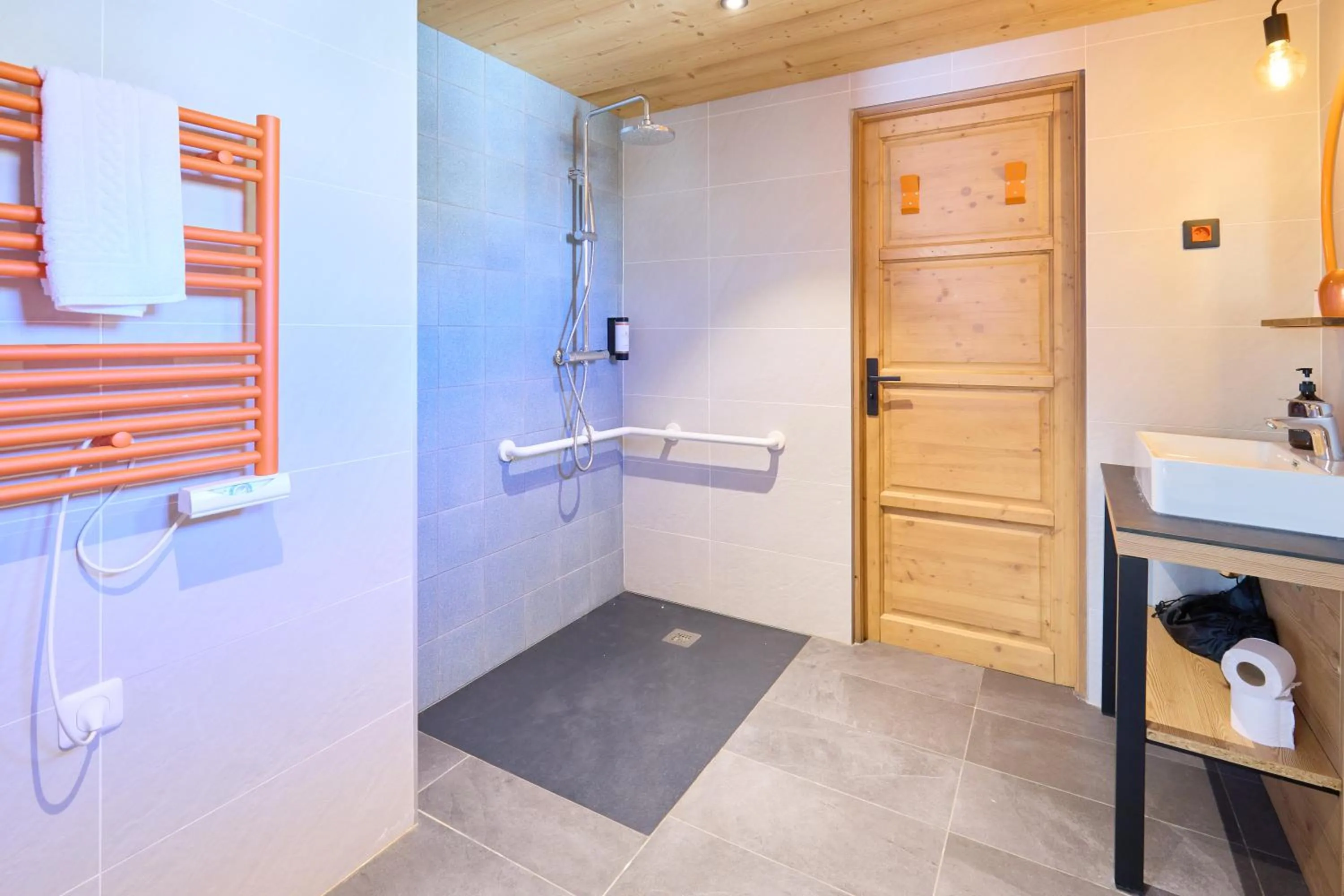 Bathroom in Hotel Base Camp Lodge - Les 2 Alpes