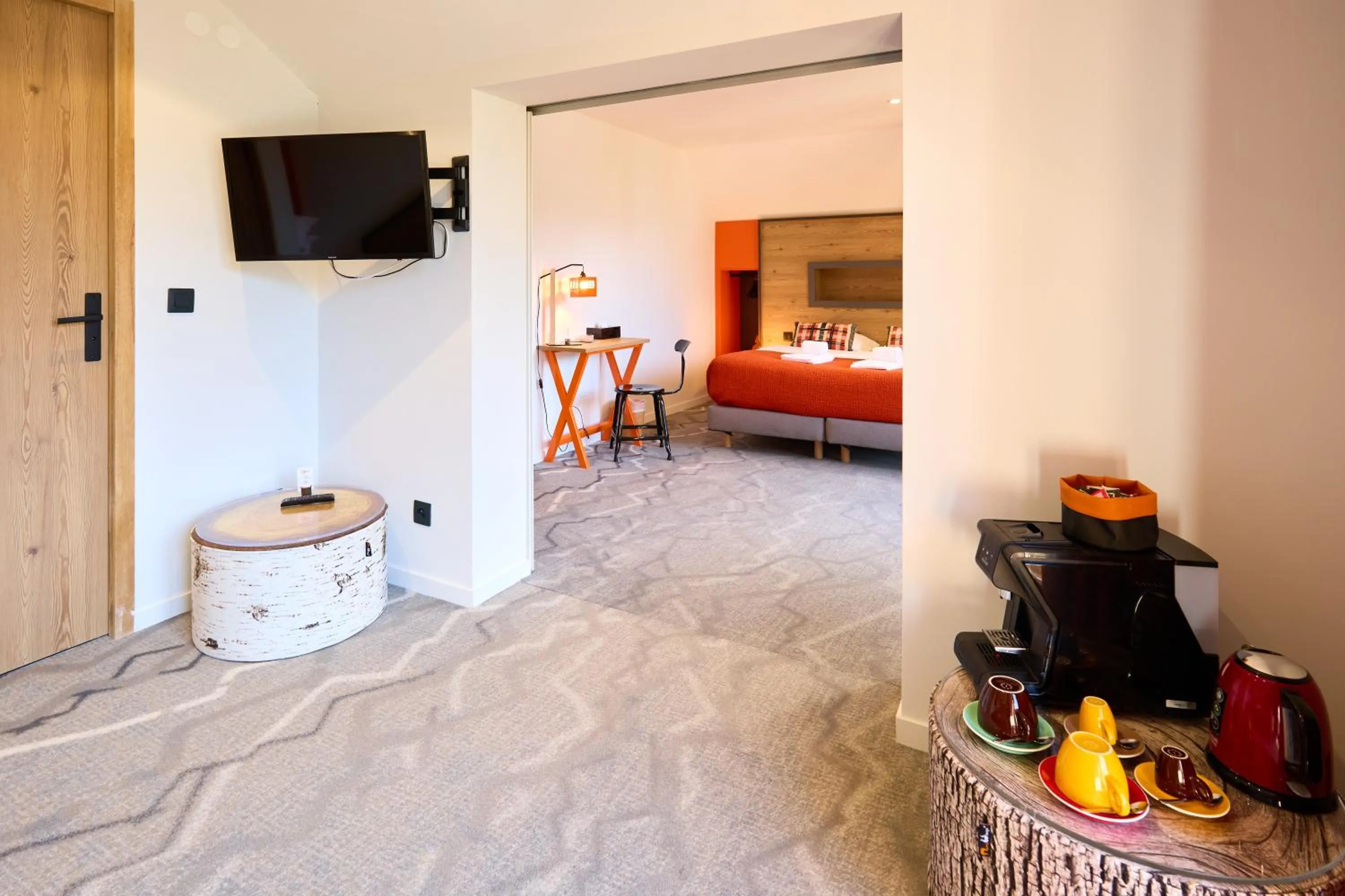 Photo of the whole room, Bed in Hotel Base Camp Lodge - Les 2 Alpes