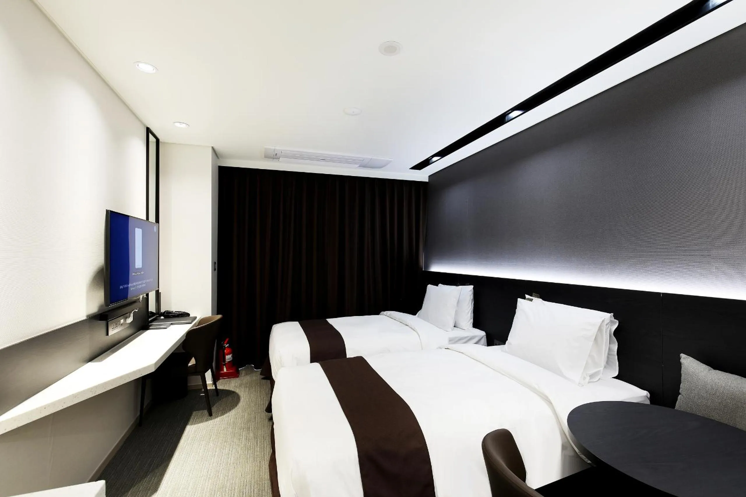 Photo of the whole room in Kintex by K-tree