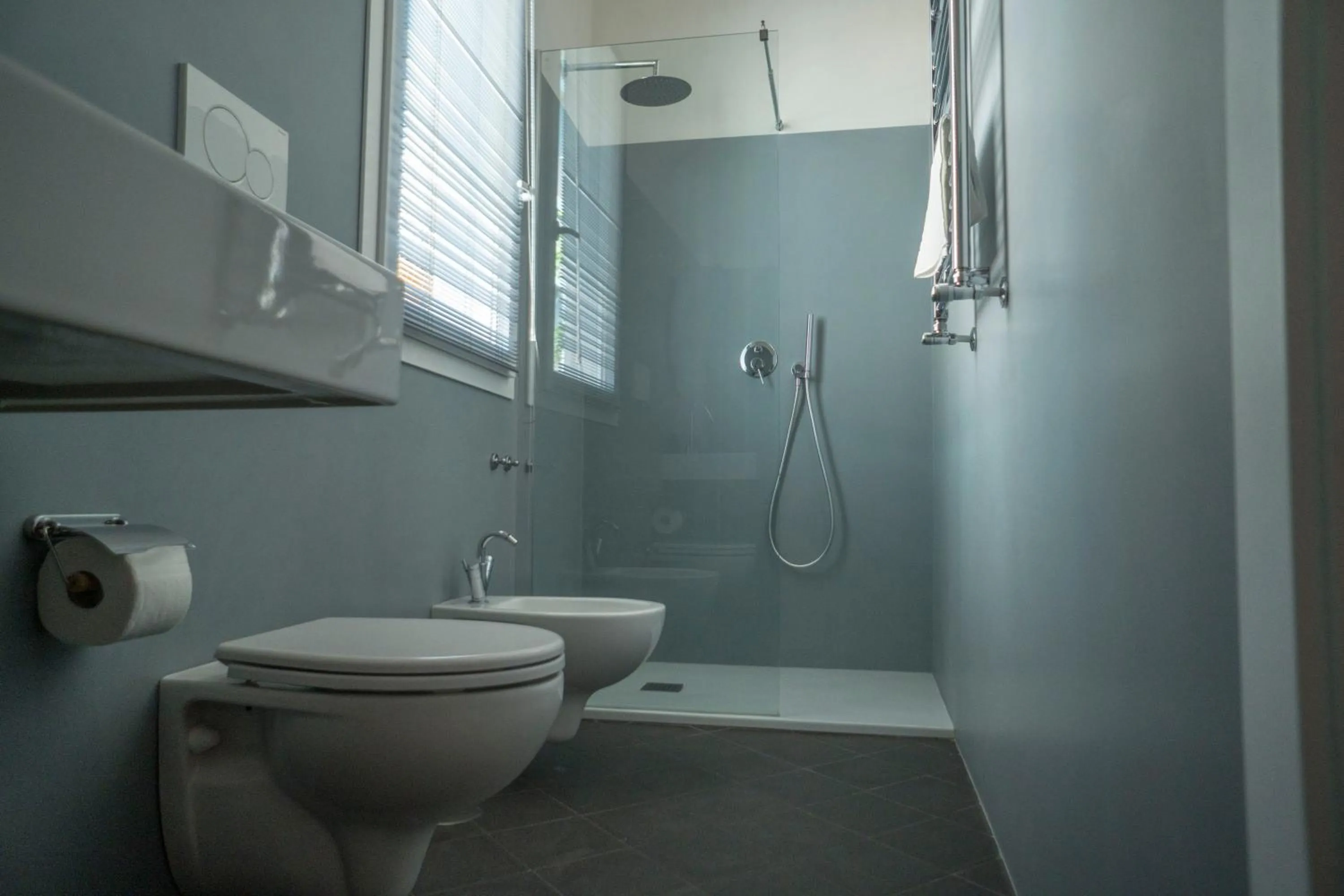 Bathroom in Navona Open Space Apartments