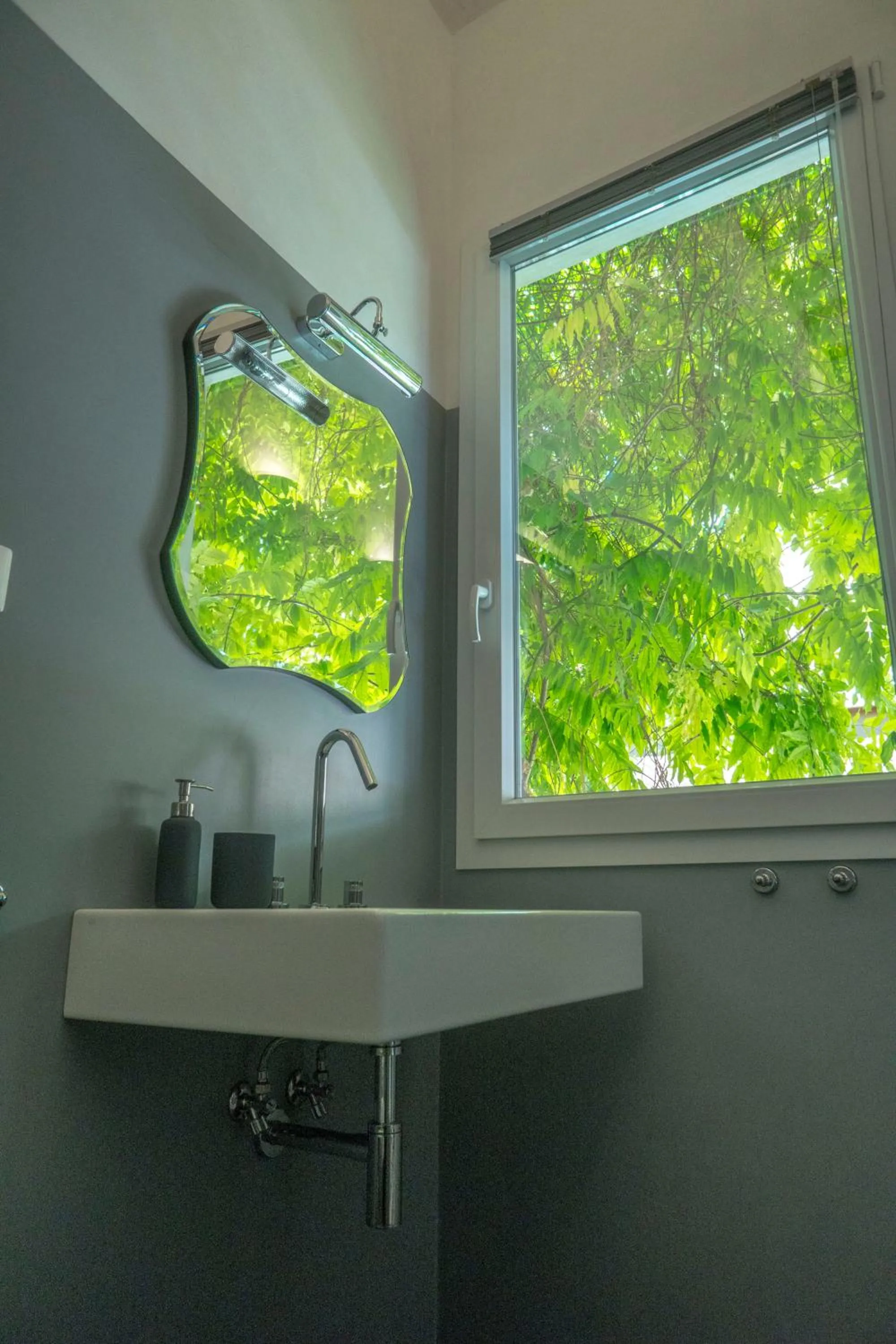 Bathroom in Navona Open Space Apartments