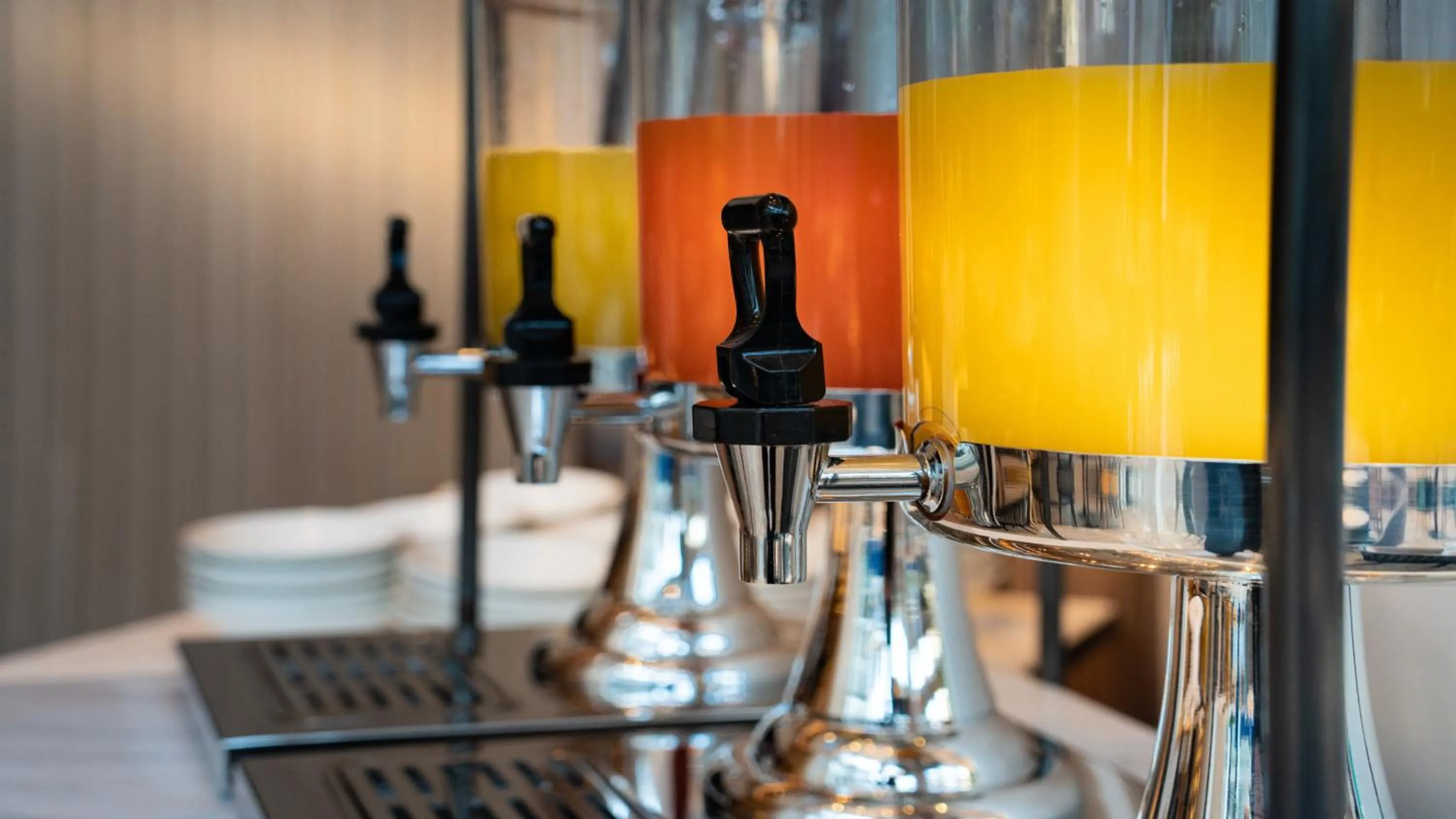 Photo of the whole room in Holiday Inn Shanghai Nanjing Road by IHG