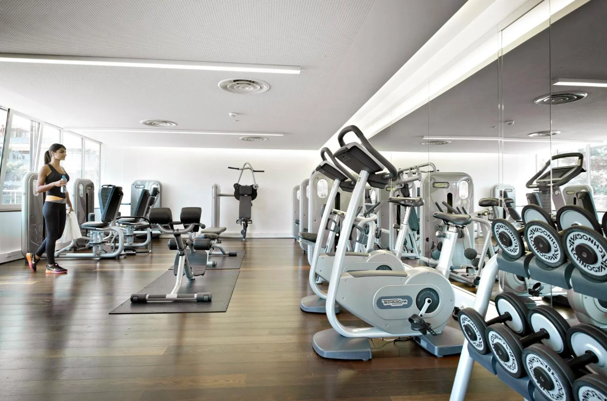 Fitness centre/facilities in InterContinental Genève by IHG