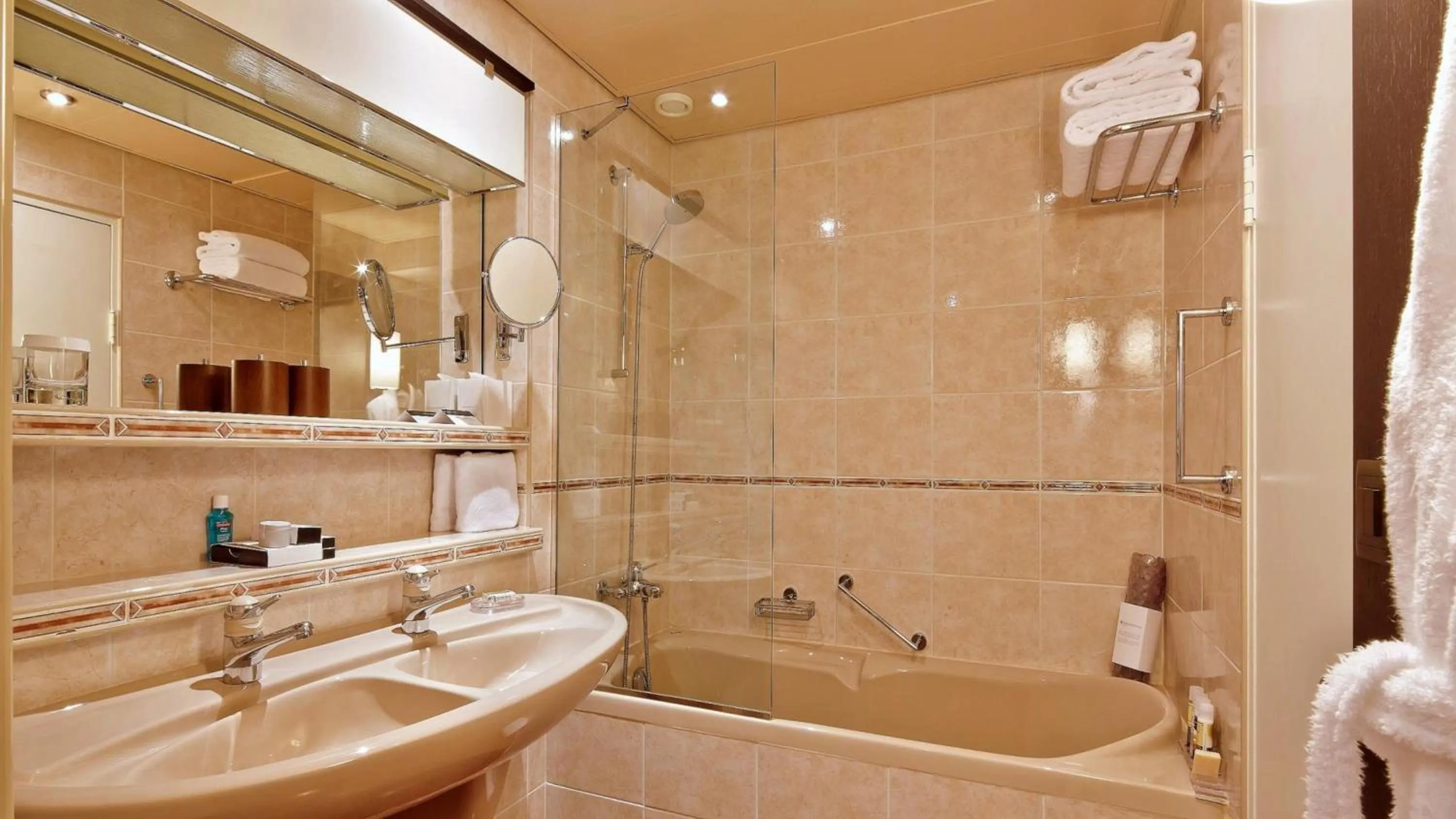 Bathroom in InterContinental Genève by IHG