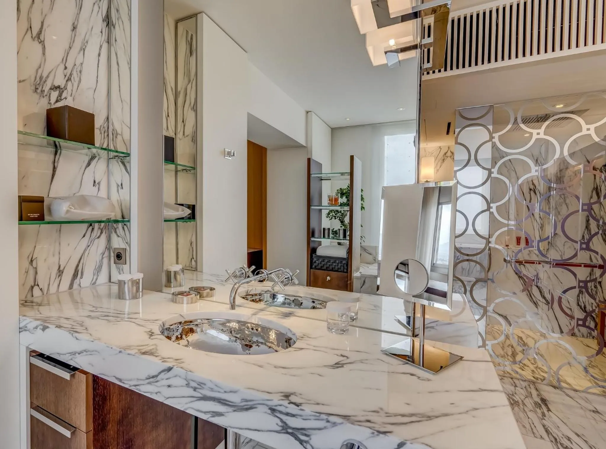 Bathroom in InterContinental Genève by IHG