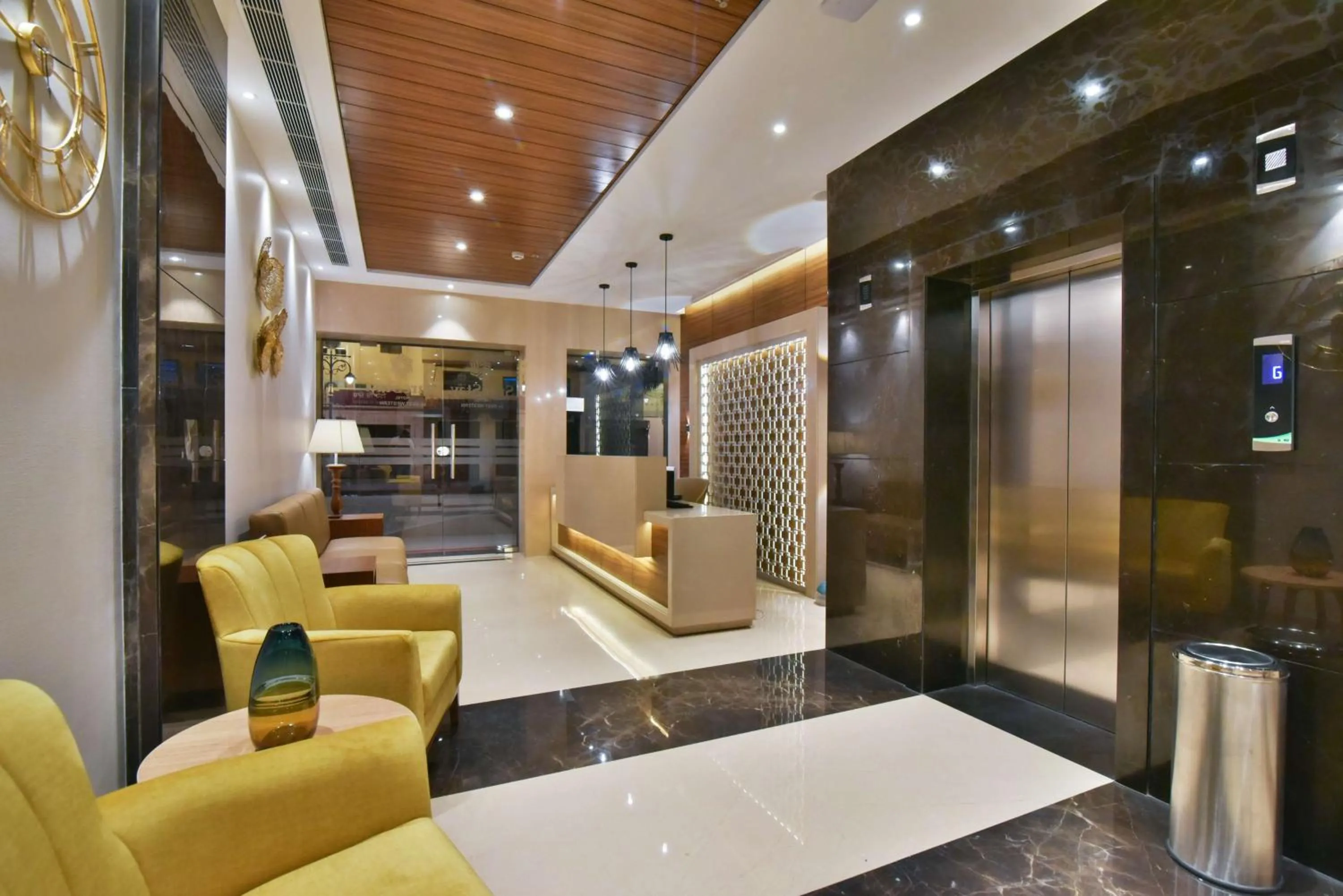 Lobby or reception in SureStay by Best Western Heritage Walk