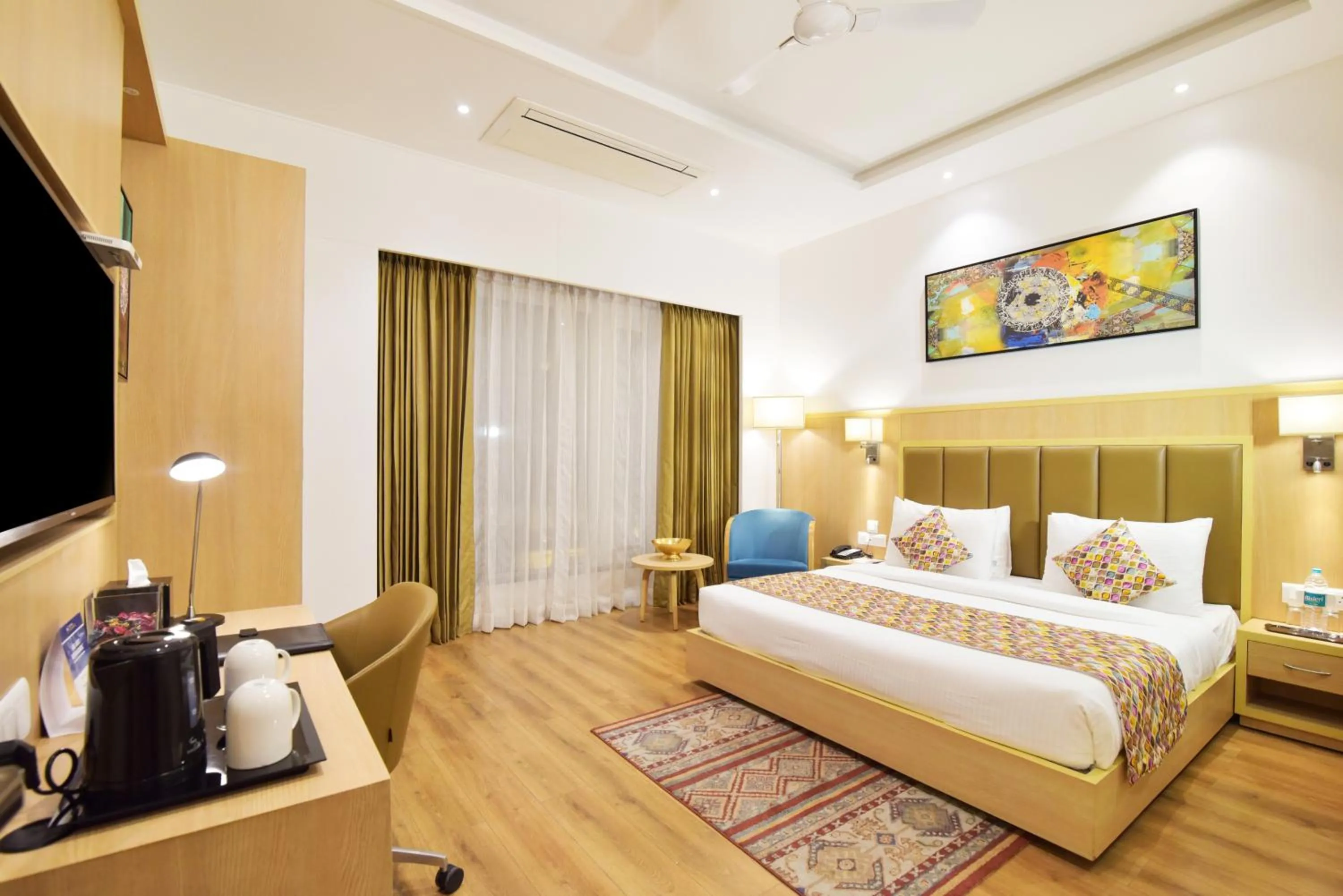 Bed in SureStay by Best Western Heritage Walk