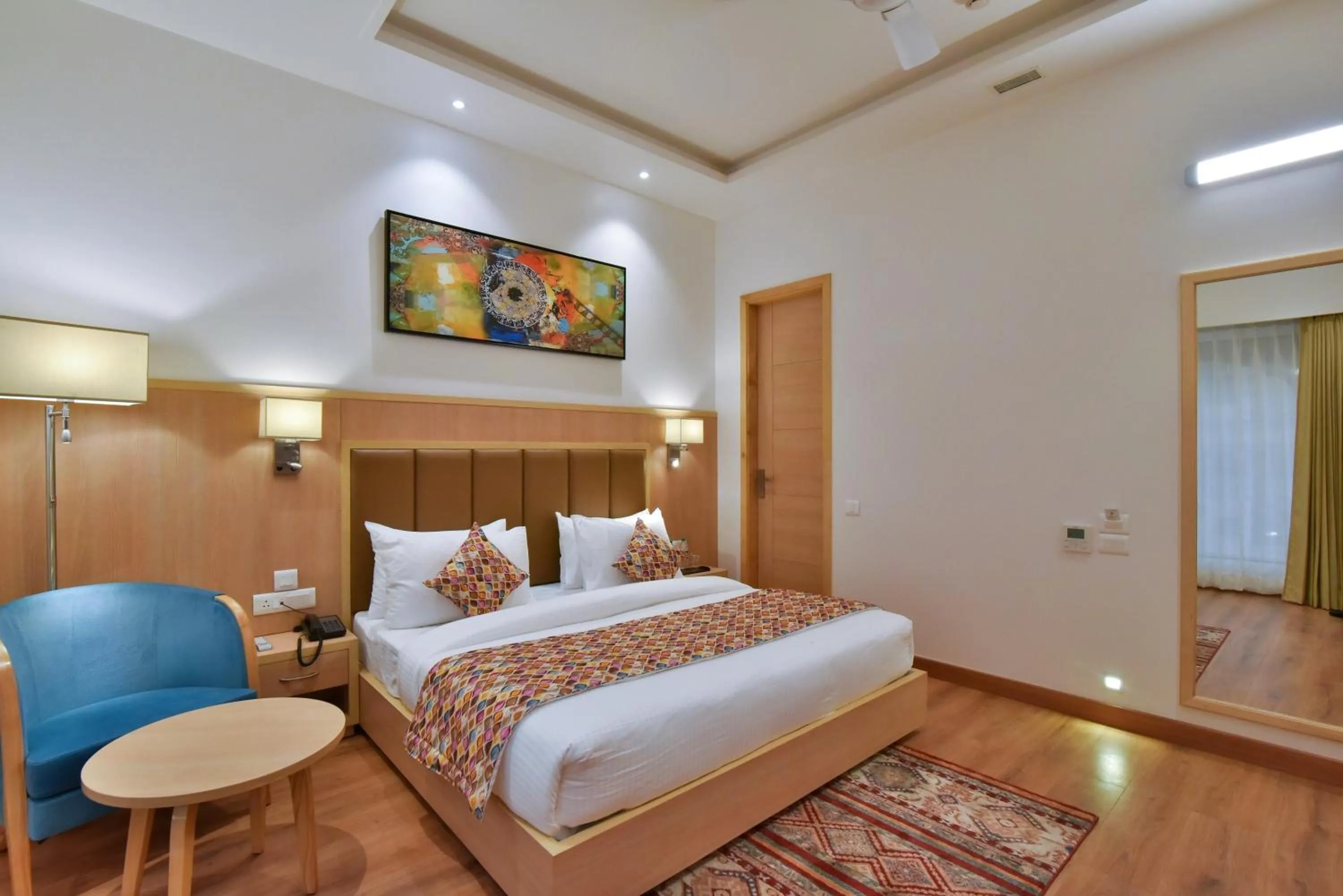 Bed in SureStay by Best Western Heritage Walk