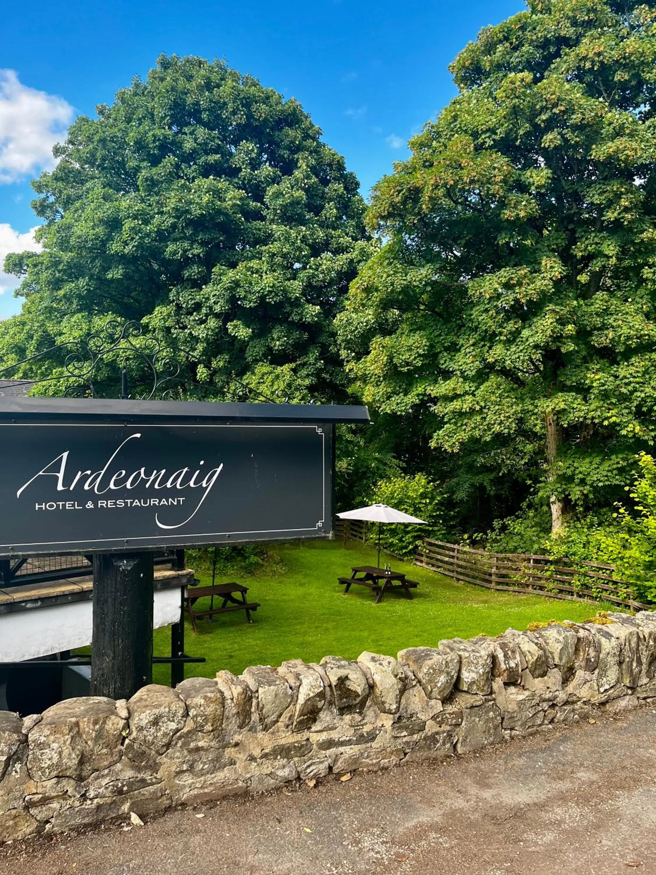 Garden in Ardeonaig Hotel & Restaurant