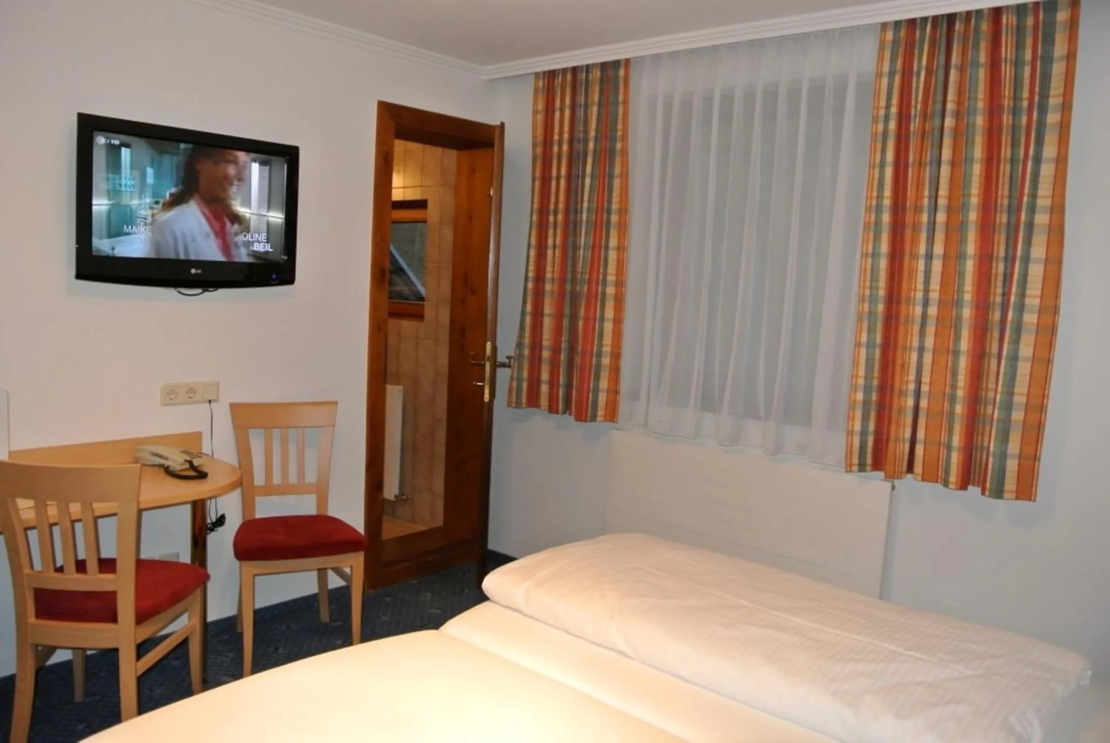 Bed in Landhotel Stofflerwirt