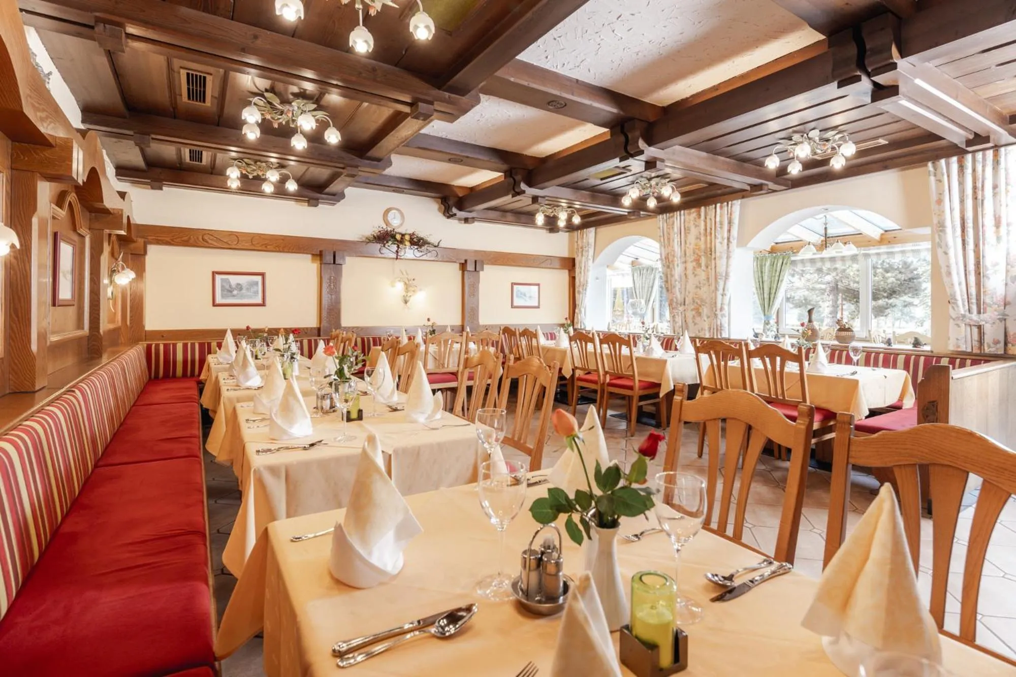 Restaurant/places to eat in Landhotel Stofflerwirt