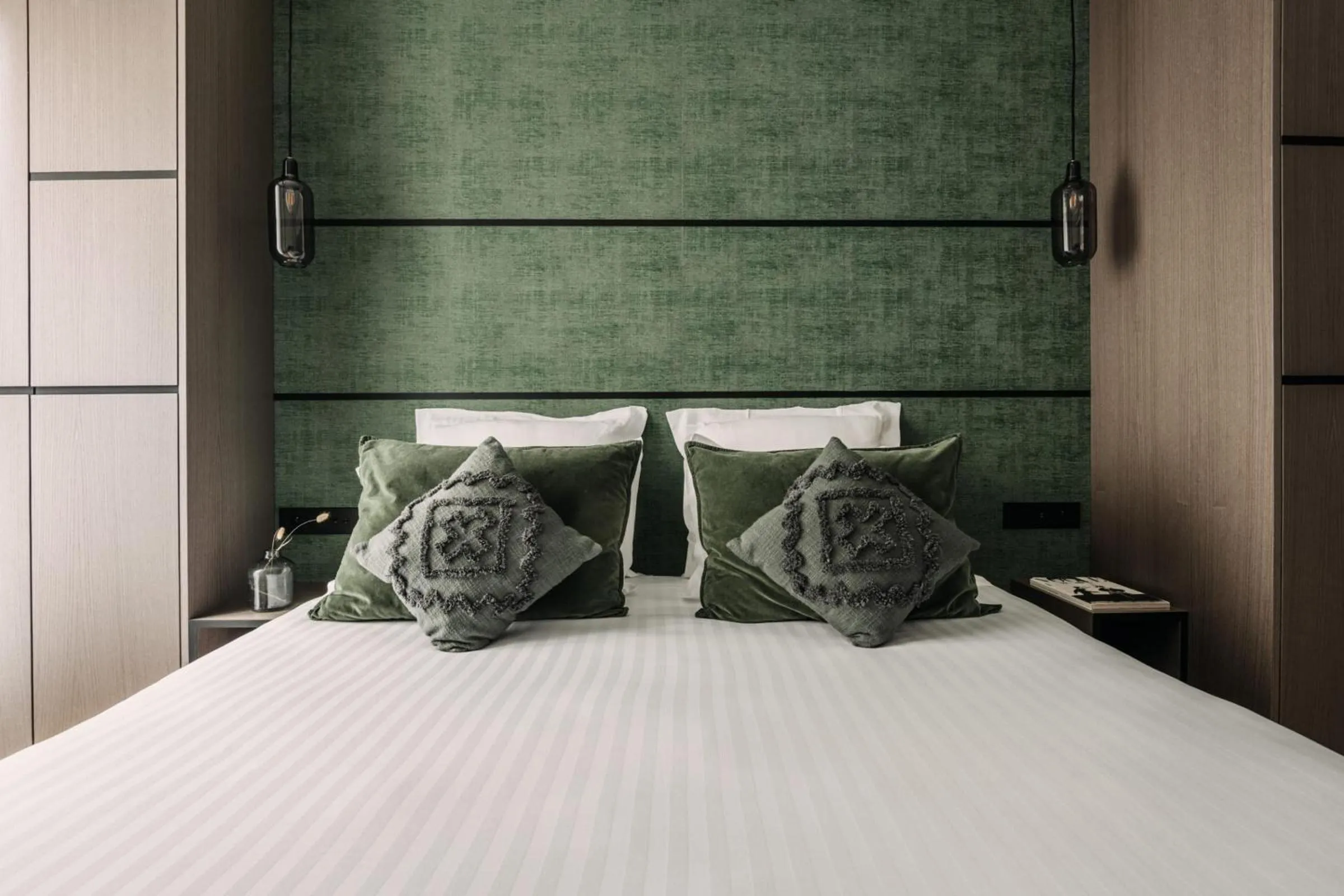 Bedroom, Bed in HIGHSTAY - Luxury Serviced Apartments - Champs-Elysées